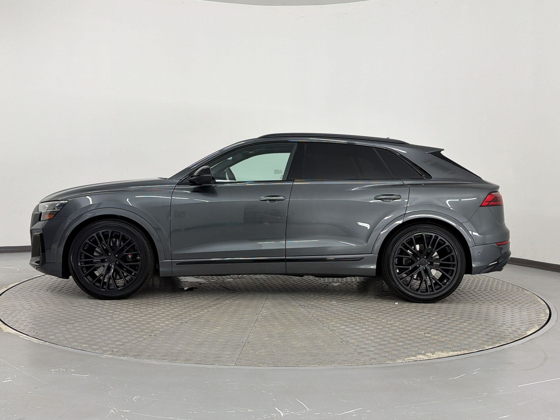 SQ8 Prestige SUV