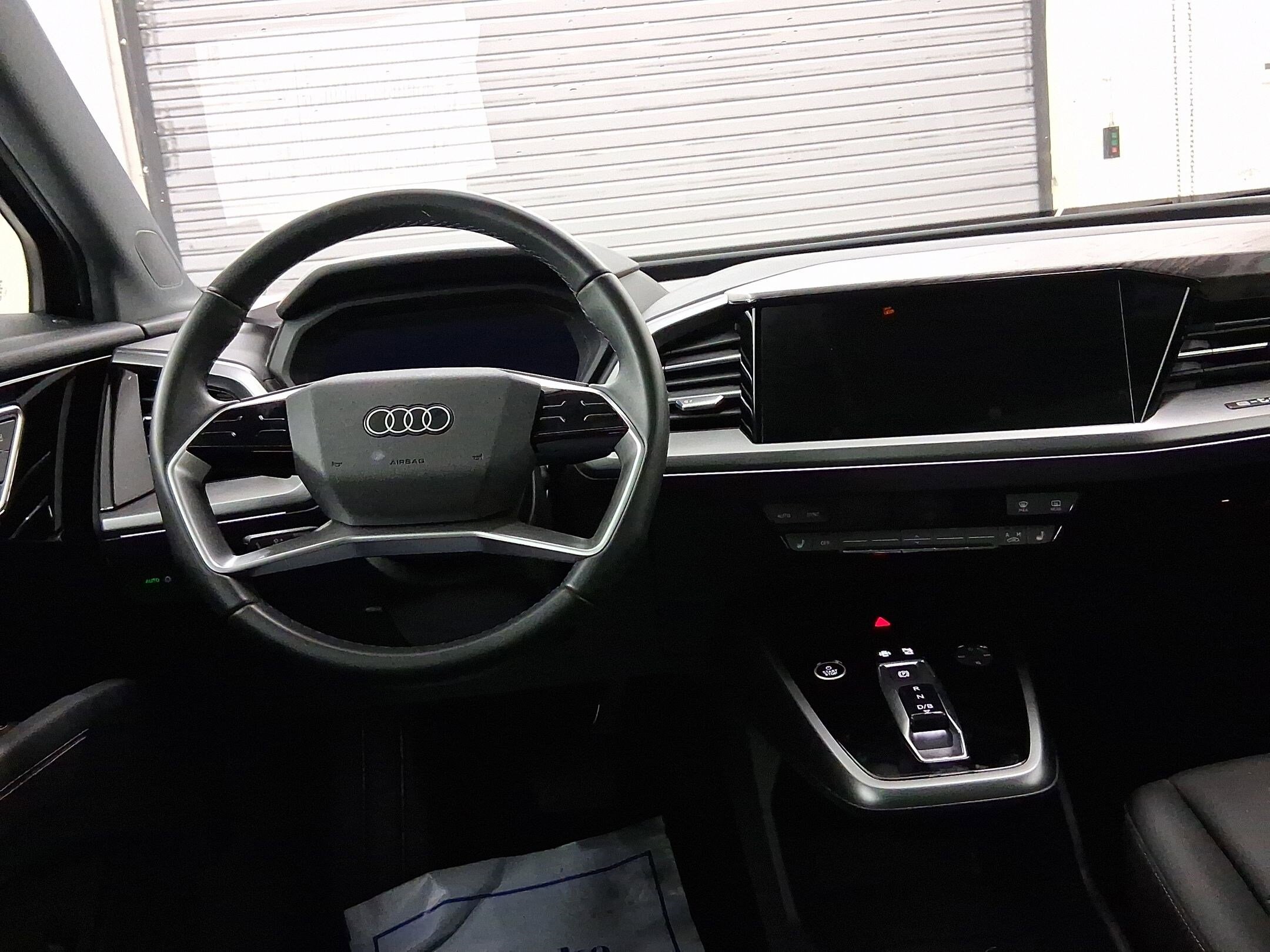 2024 Audi Q4 E-tron Premium photo 3