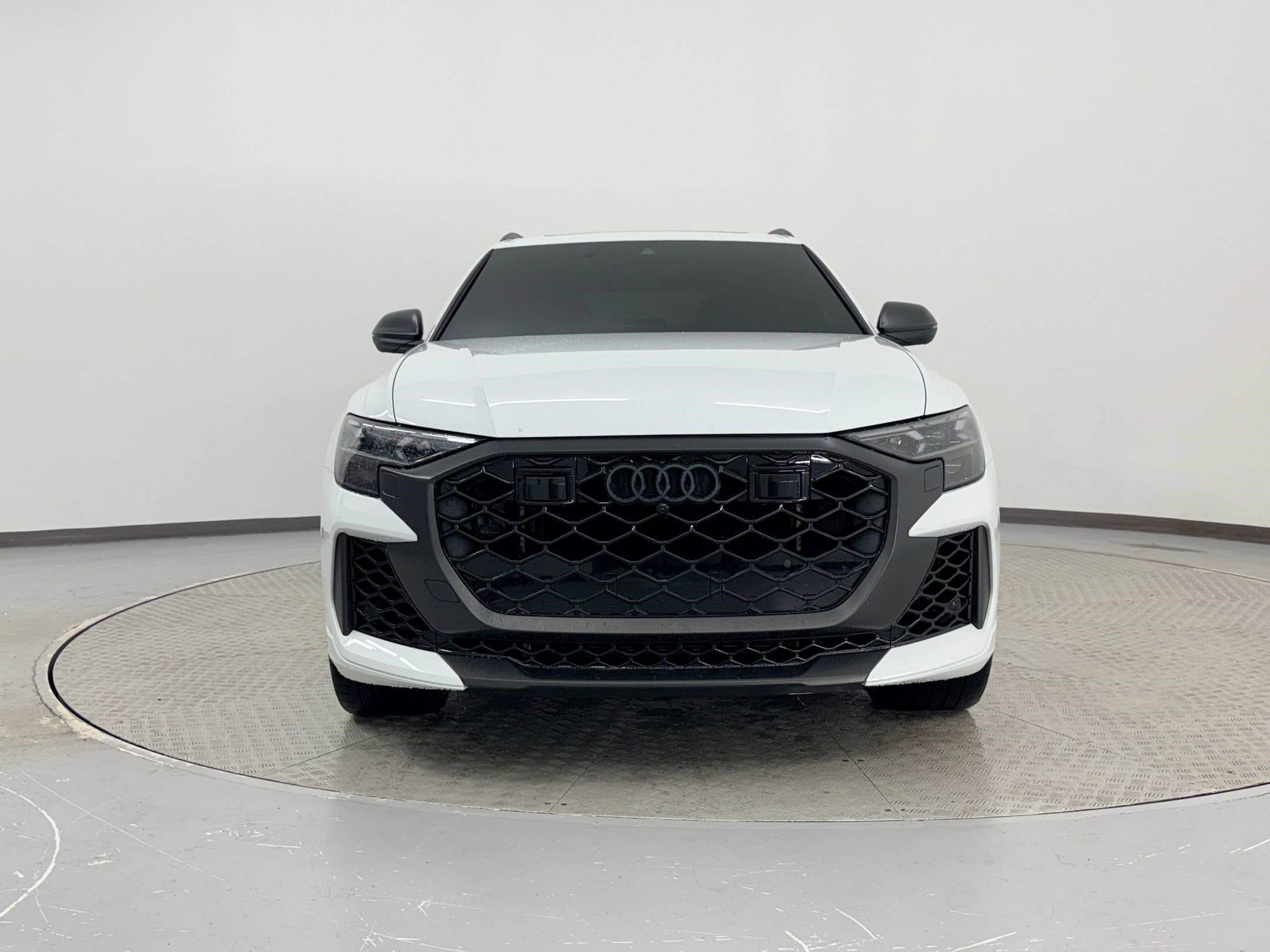 2026 Audi RS Q8 performance photo 5