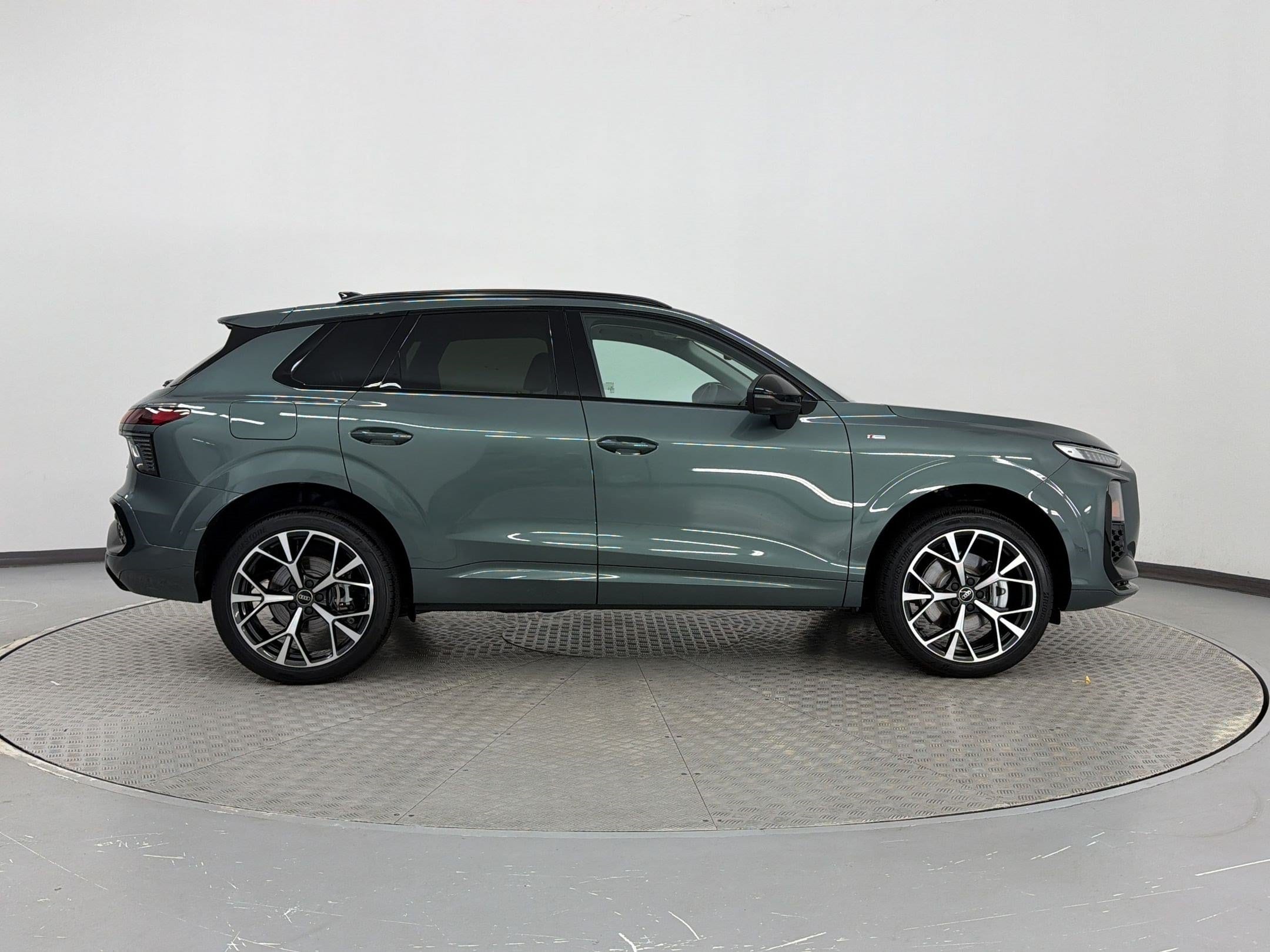 Q3 S Line SUV