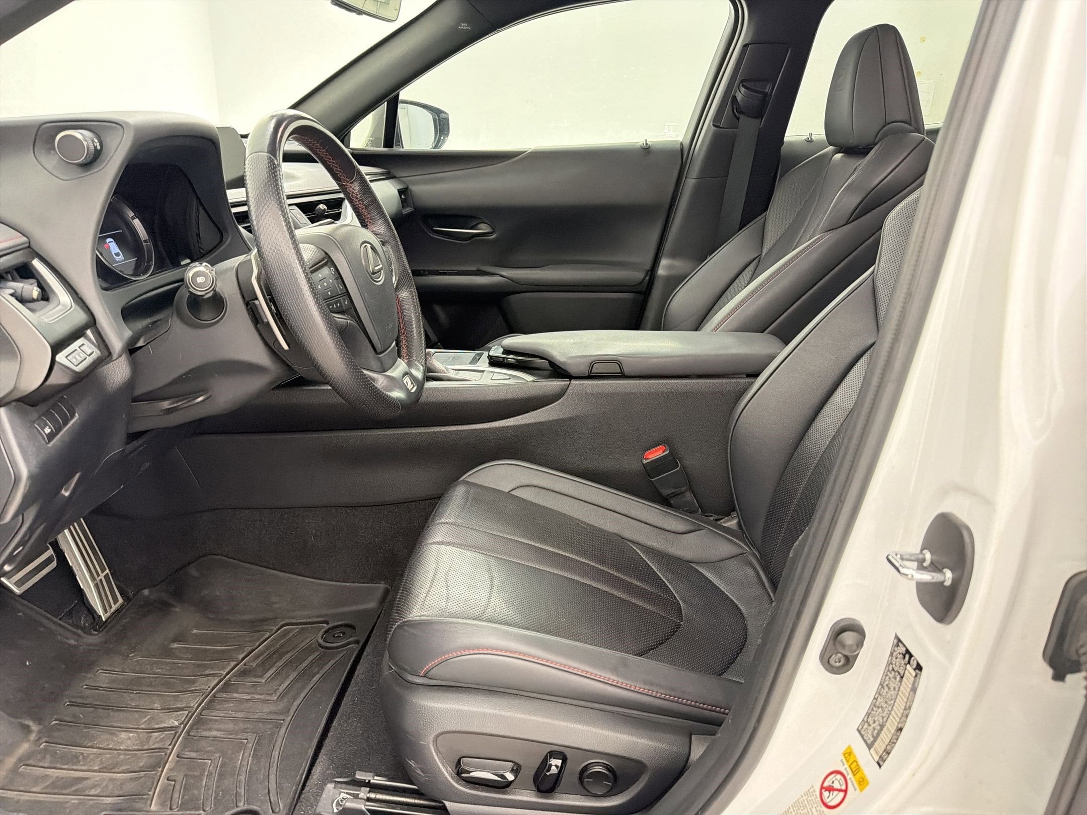 2019 LEXUS UX 200 UX 200 F SPORT photo 4