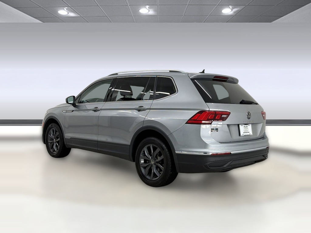 Used 2022 Volkswagen Tiguan SE SUV
