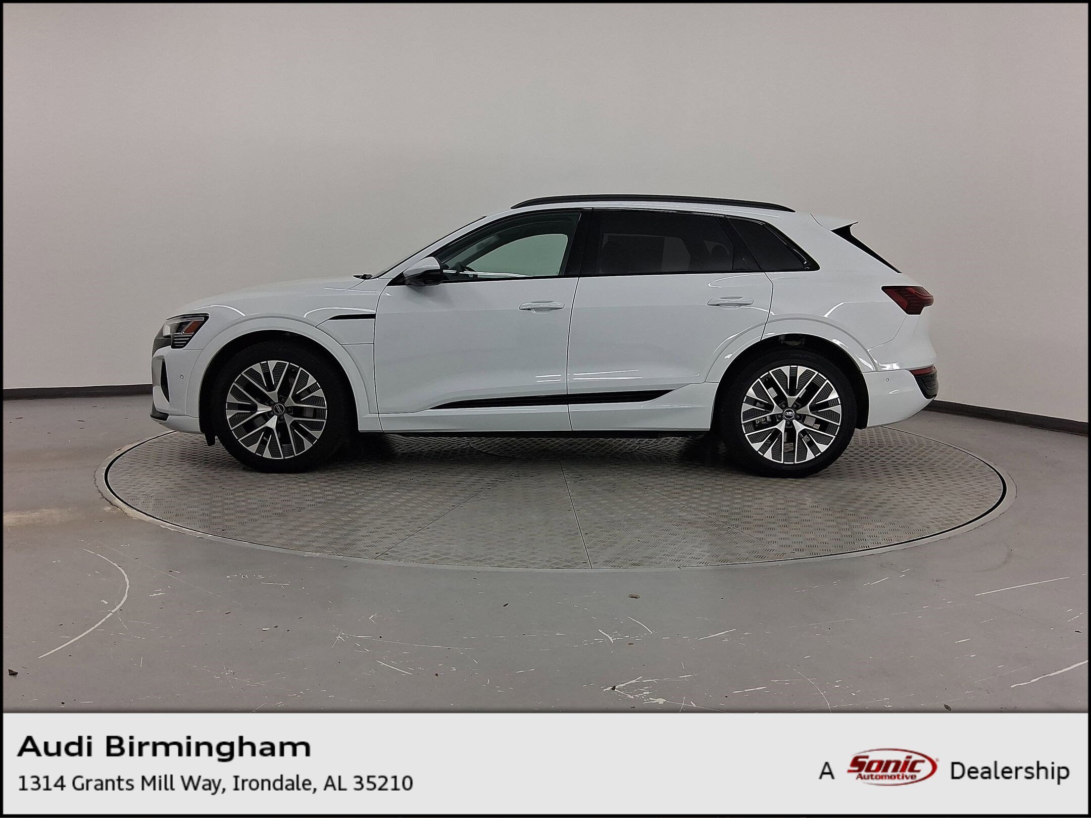 2024 Audi Q8 e-tron SUV 