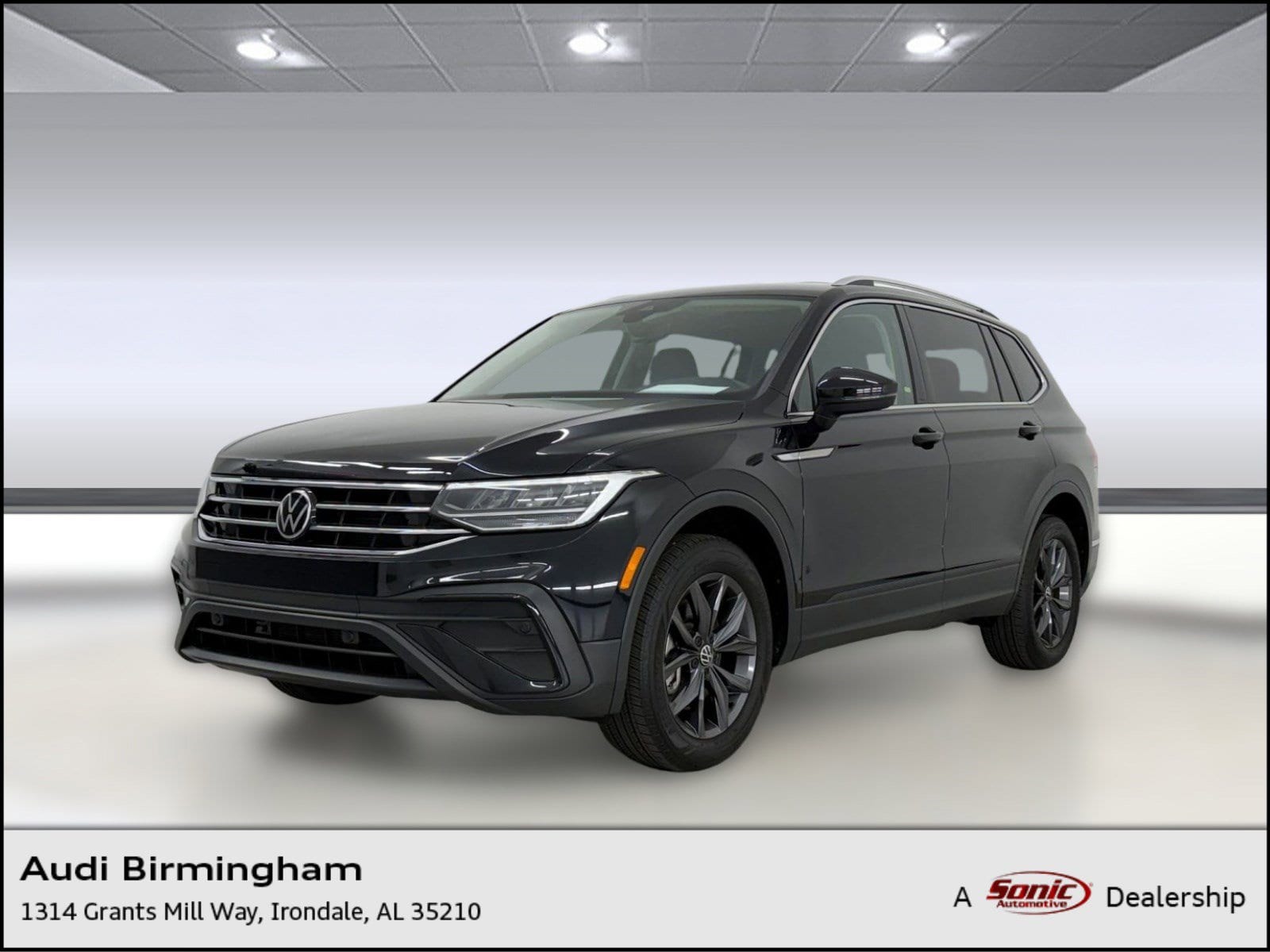 2023 Volkswagen Tiguan 2.0T SE's photo