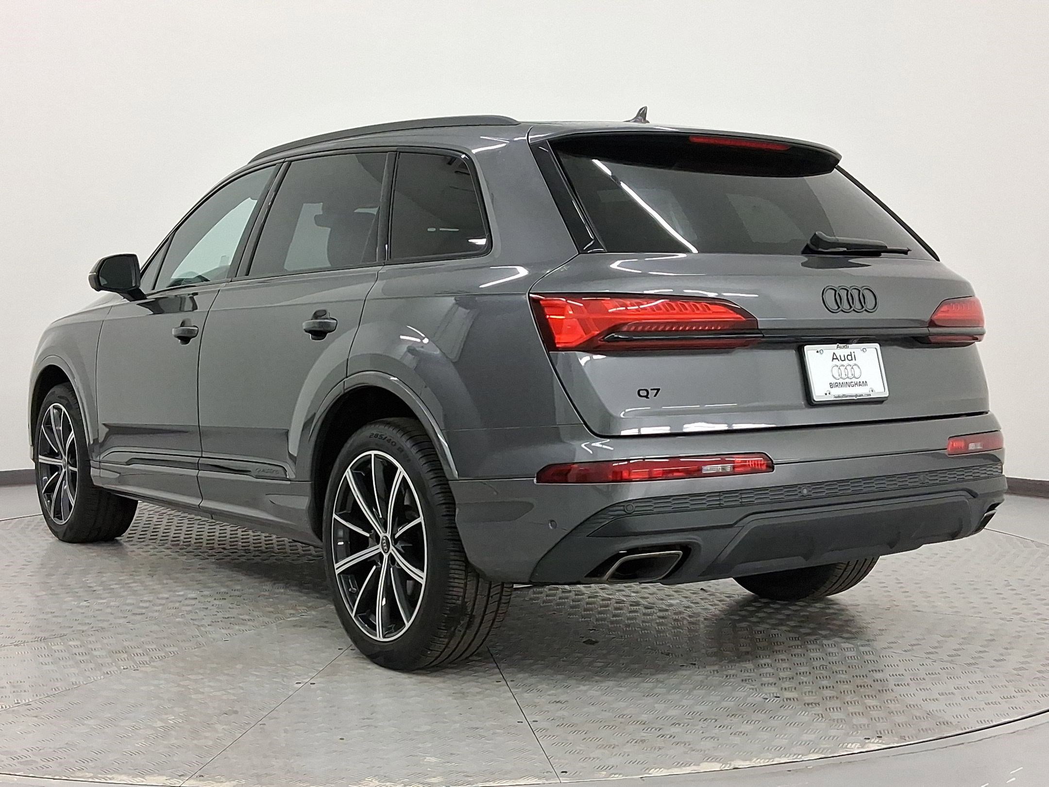 2025 Audi Q7 Premium Plus photo 2