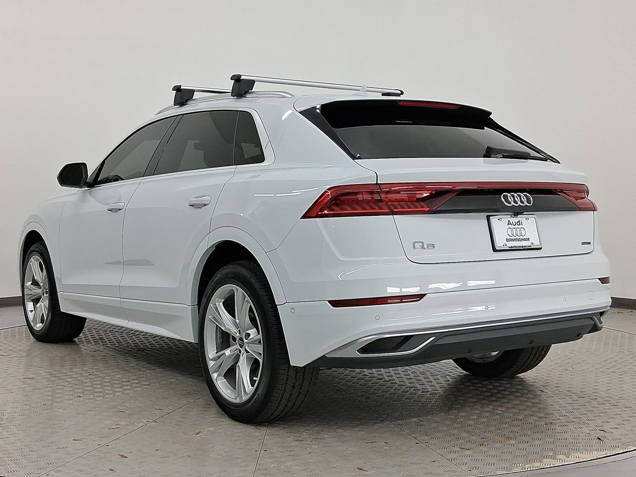 2023 Audi Q8 Premium photo 3