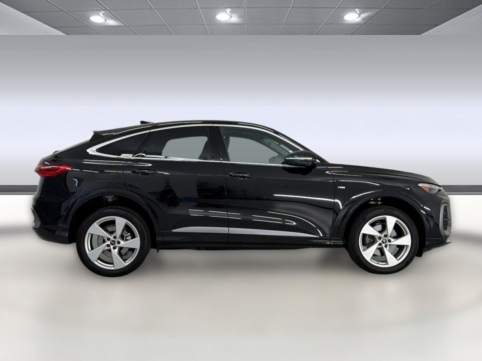 Q5 Sportback Premium Plus SUV