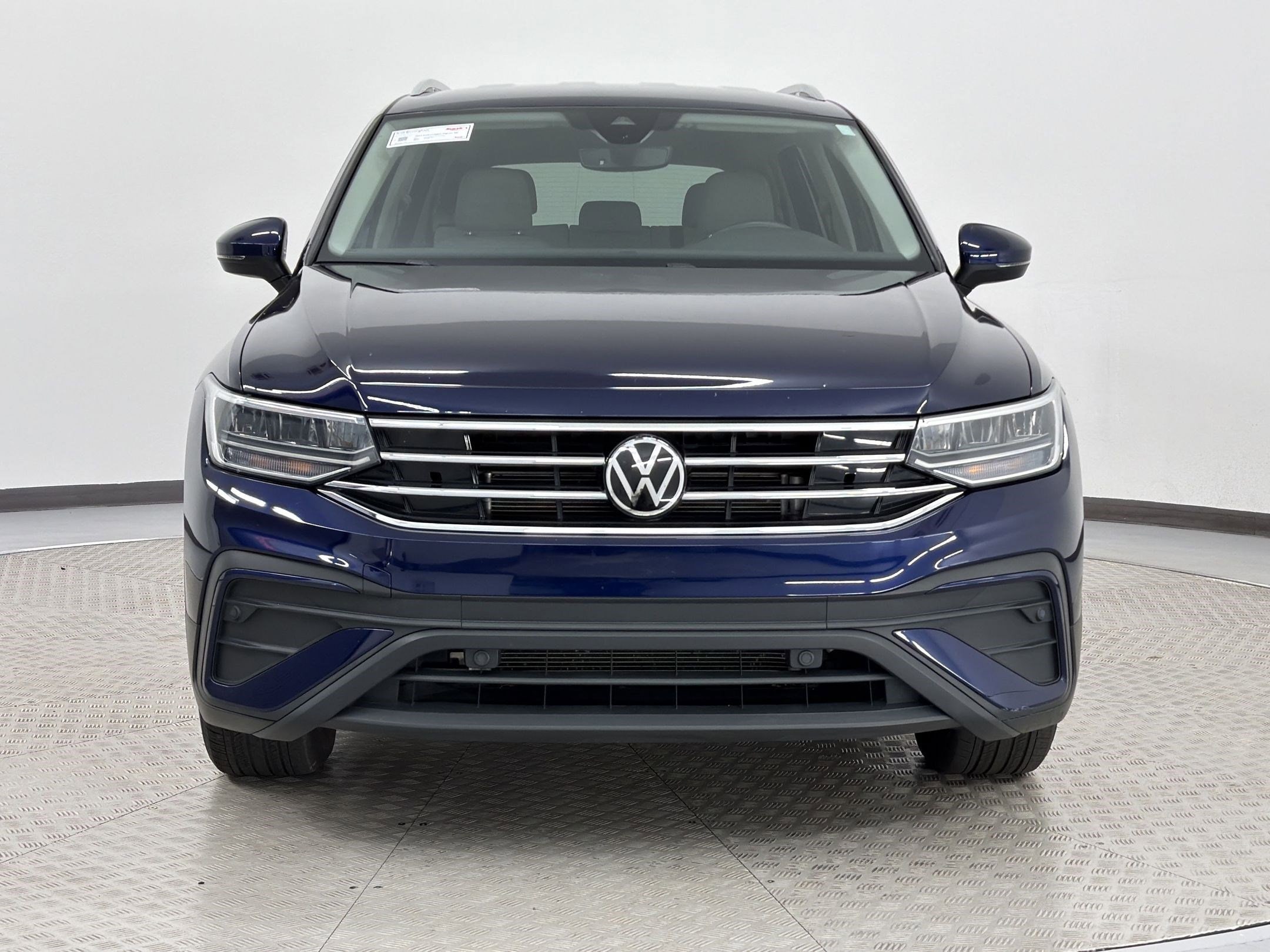 2023 Volkswagen Tiguan SE photo 5