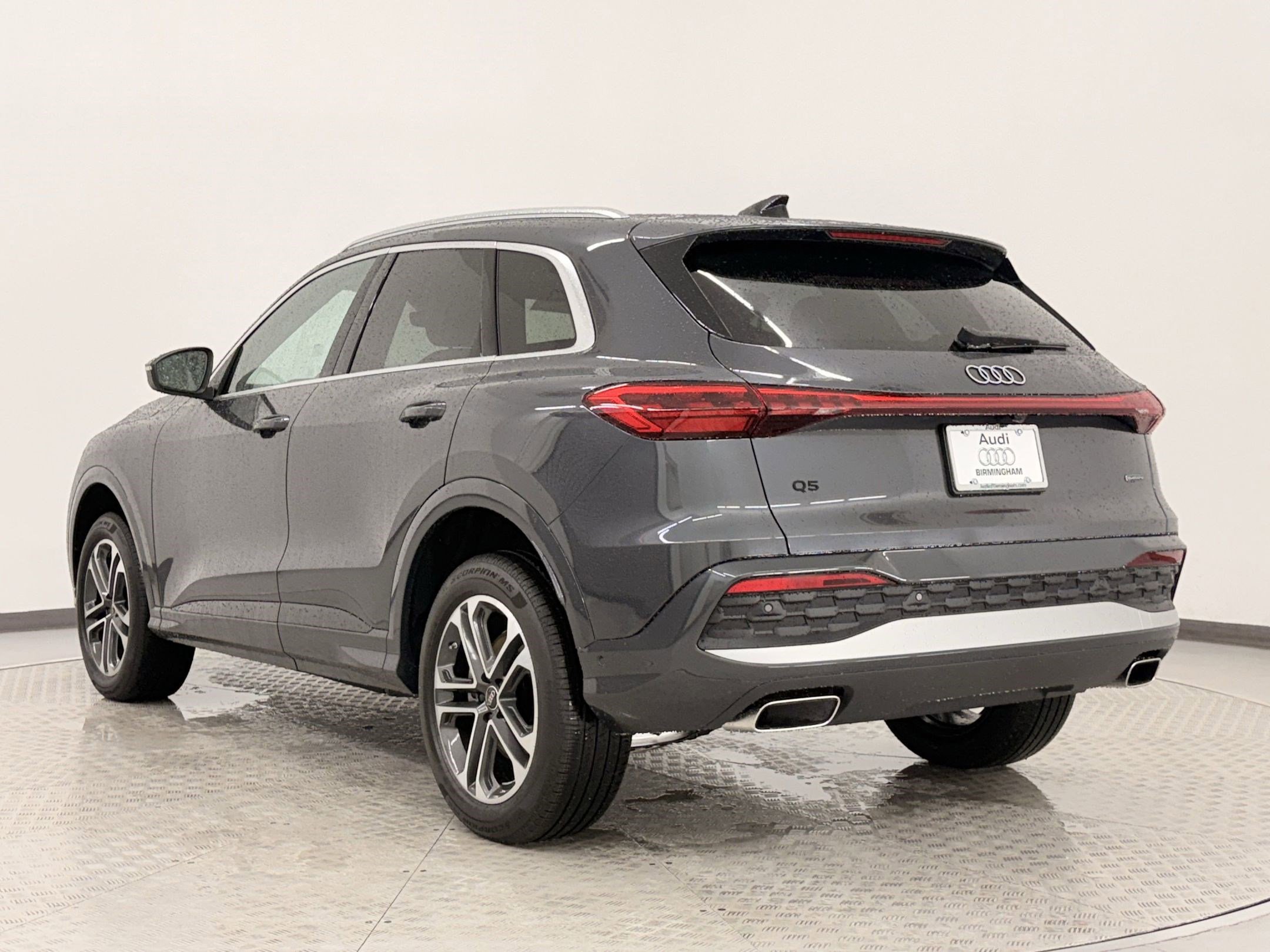 2025 Audi Q5 2.0T Premium Plus photo 2