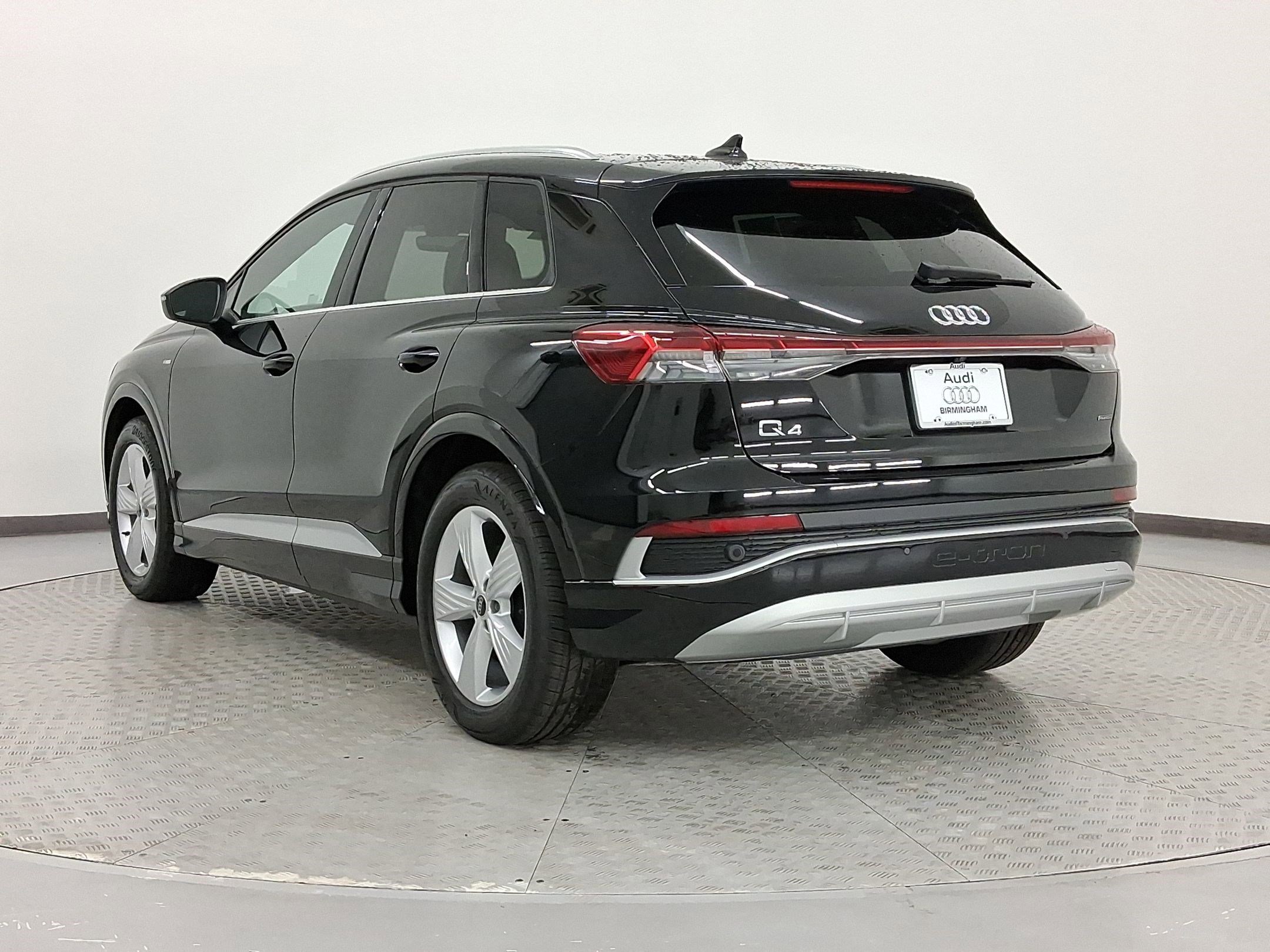 2024 Audi Q4 E-tron Premium photo 2