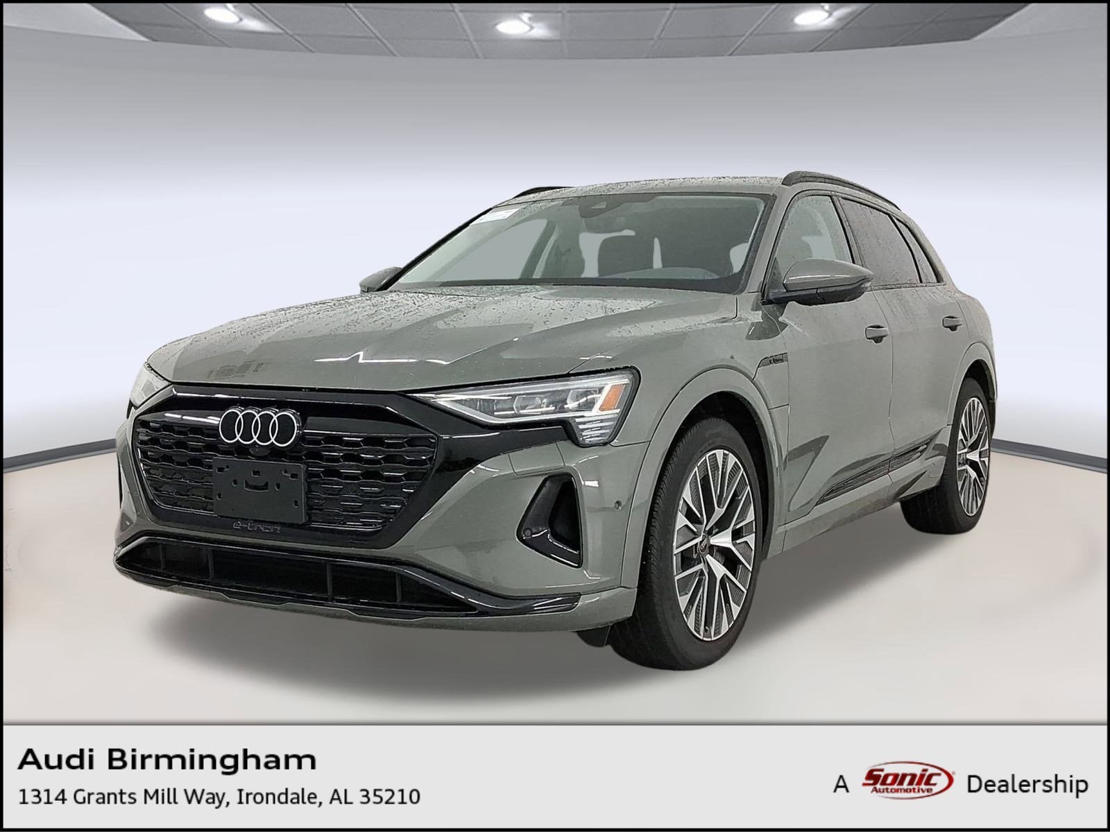 2024 Audi Q8 e-tron Premium Plus's photo