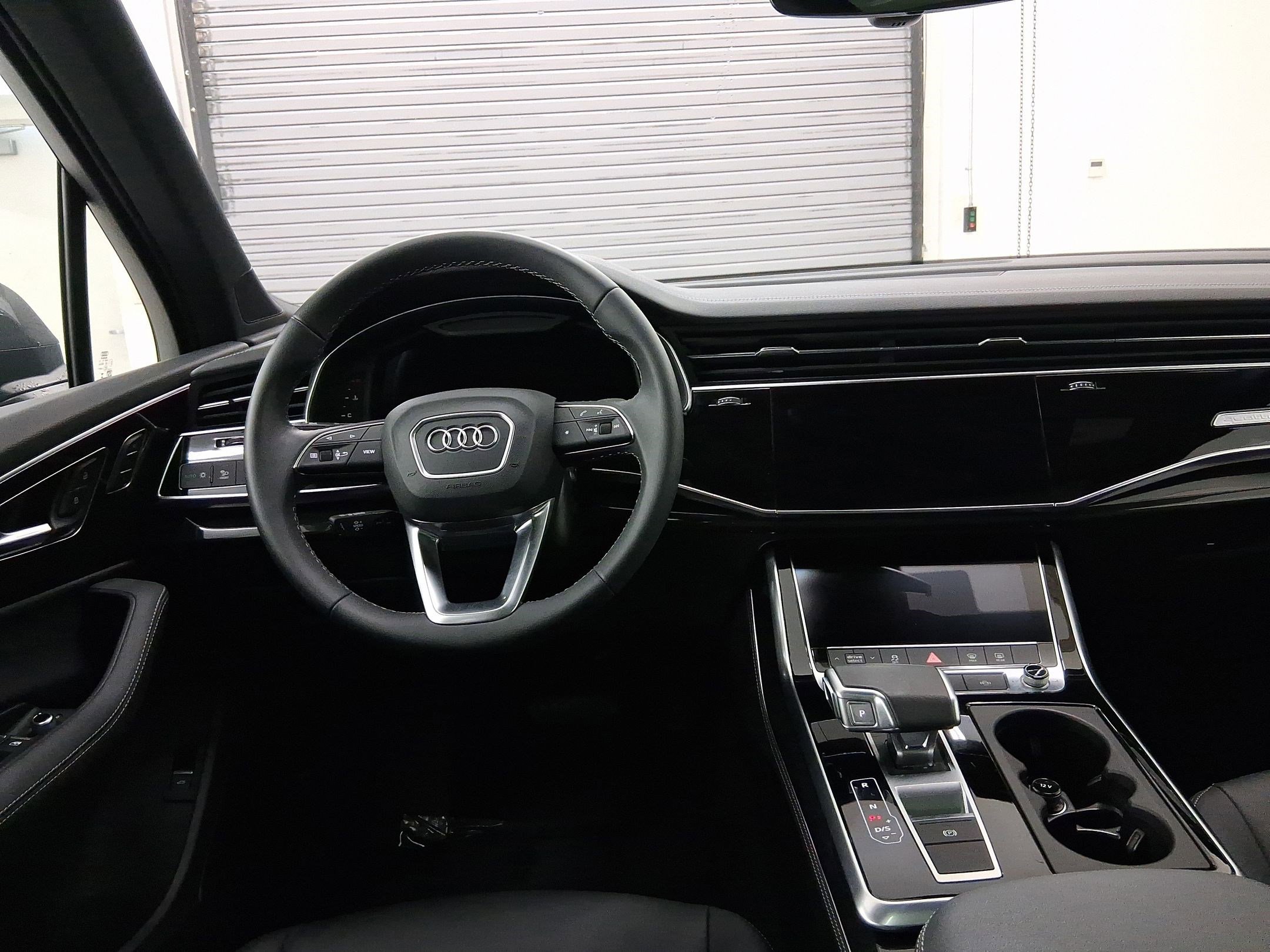 2025 Audi Q7 Premium Plus photo 3