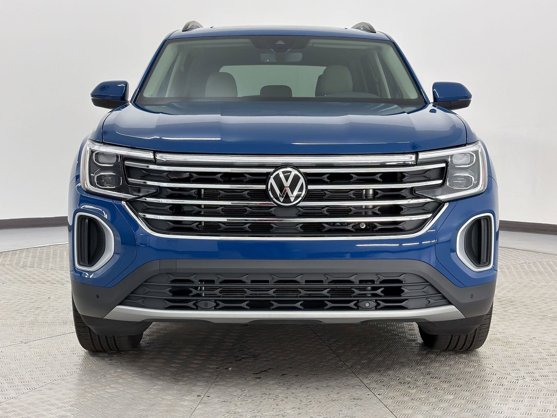 2026 Volkswagen Atlas 2.0T SE w/Technology photo 5