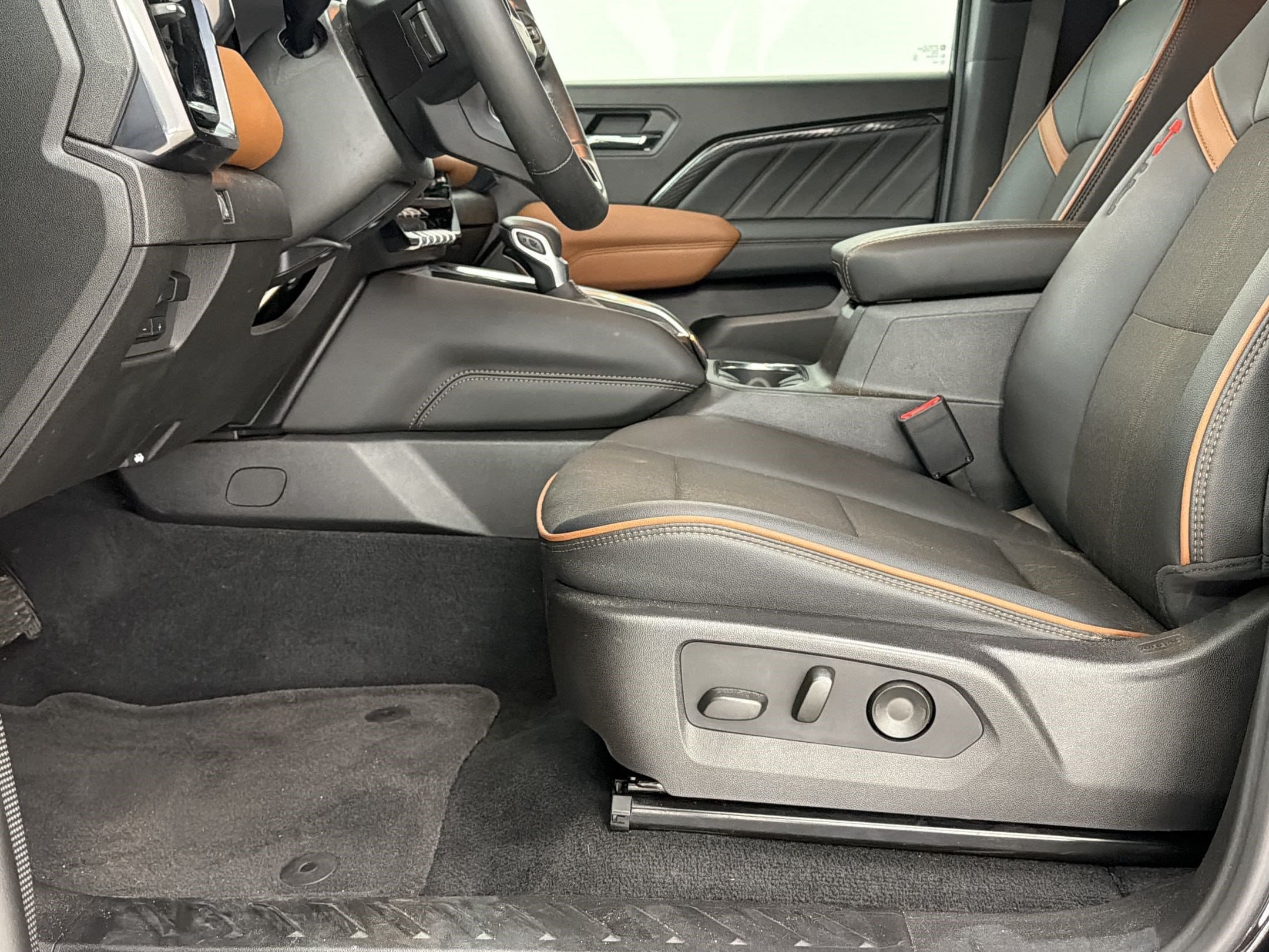 Canyon 4WD AT4 Truck Crew Cab