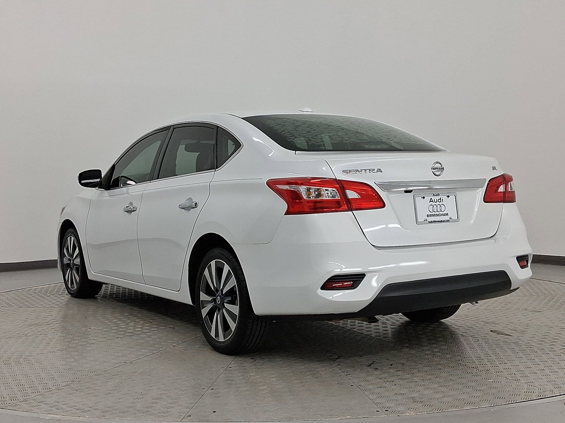 2017 Nissan Sentra SL photo 3