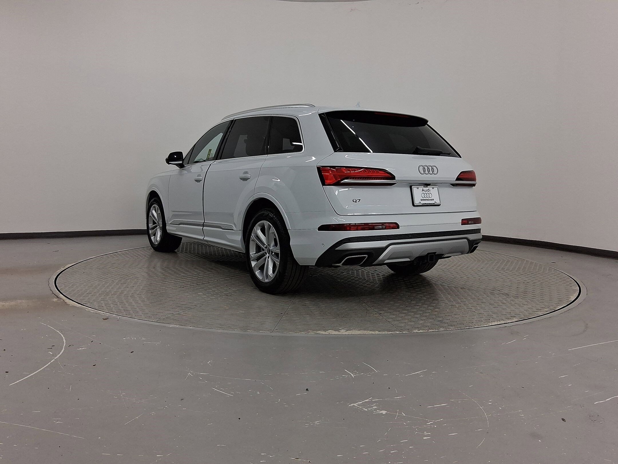 2025 Audi Q7 Premium Plus photo 3