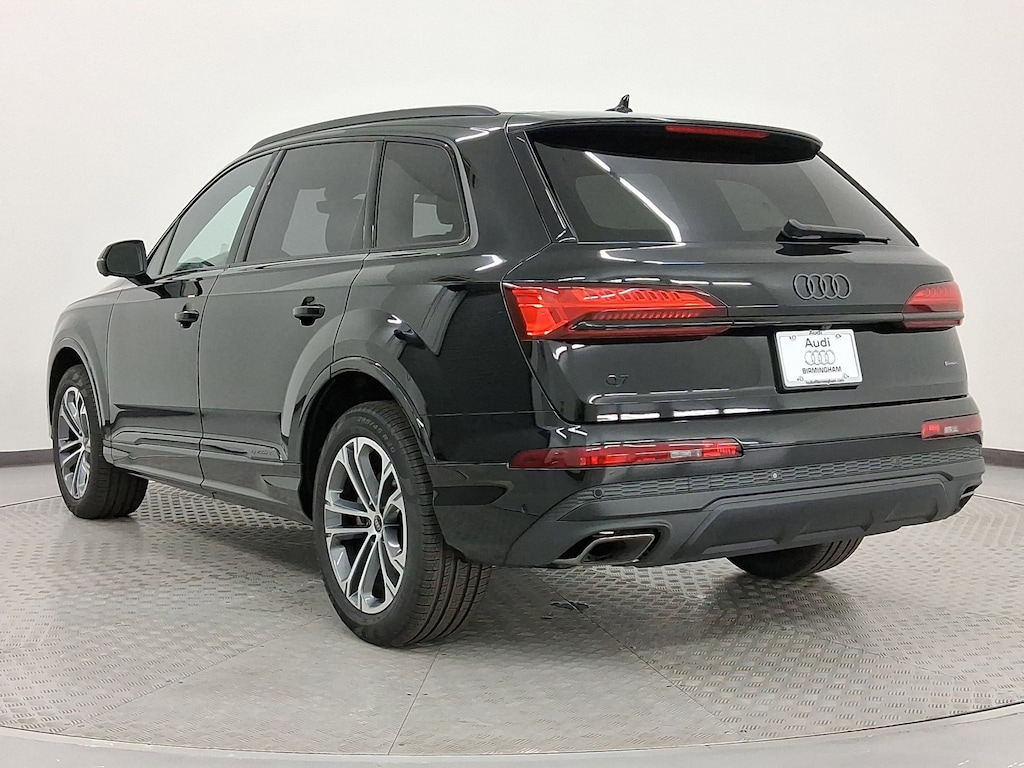 New 2026 Audi Q7 45 Premium Plus SUV