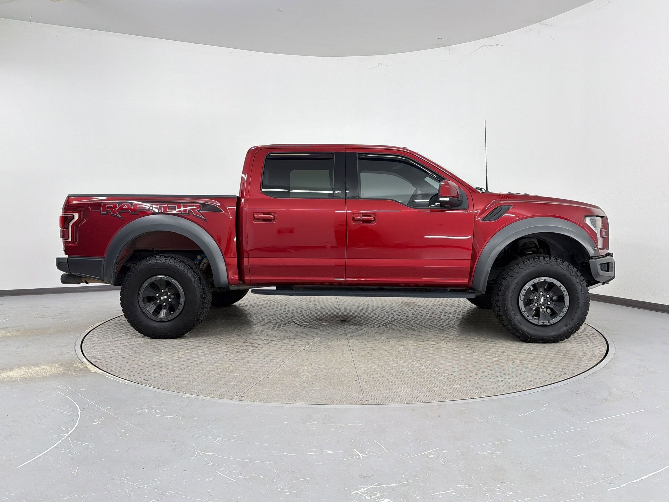 2018 Ford F-150 Raptor photo 3