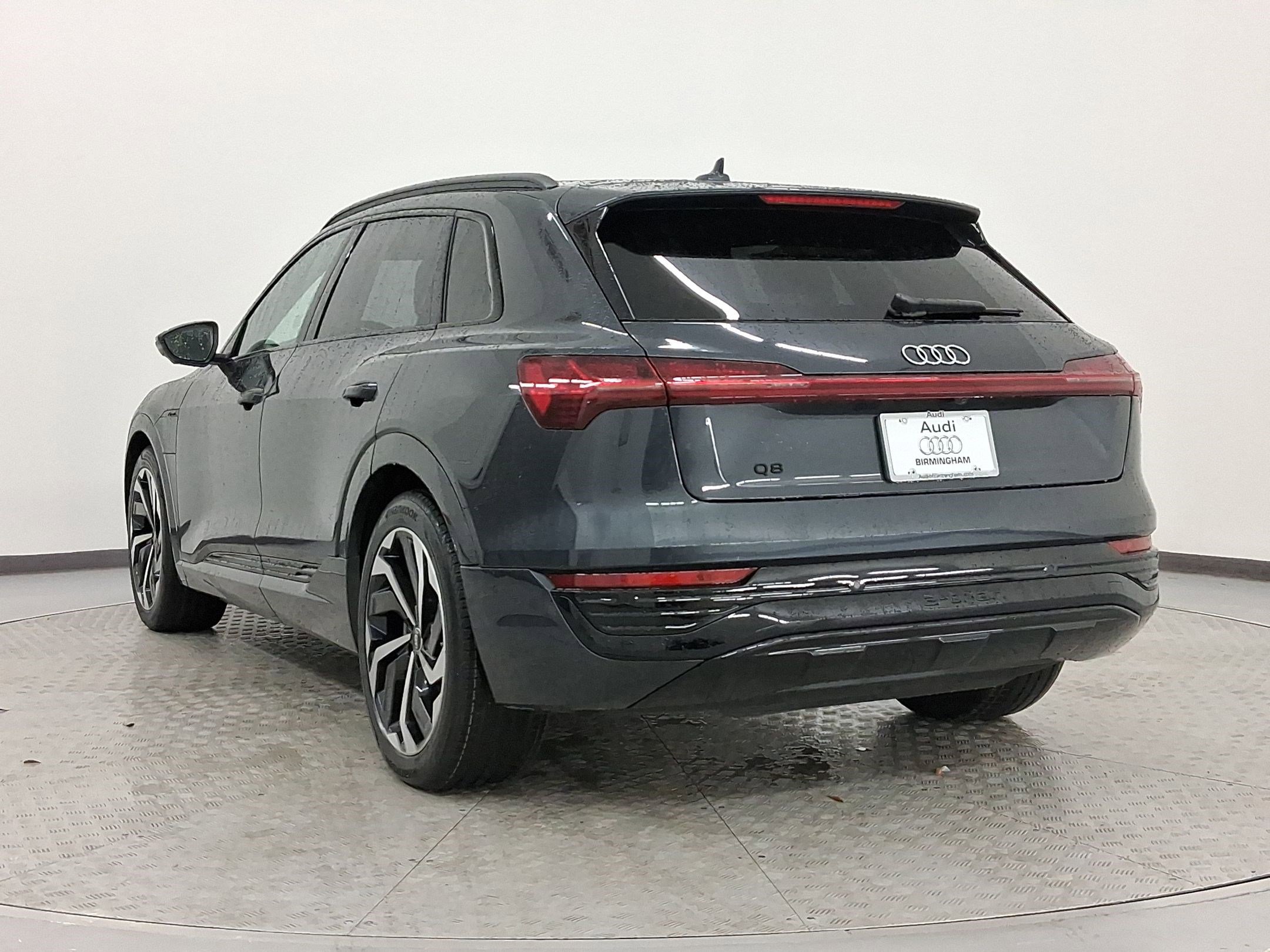 2024 Audi Q8 E-tron Premium Plus photo 3