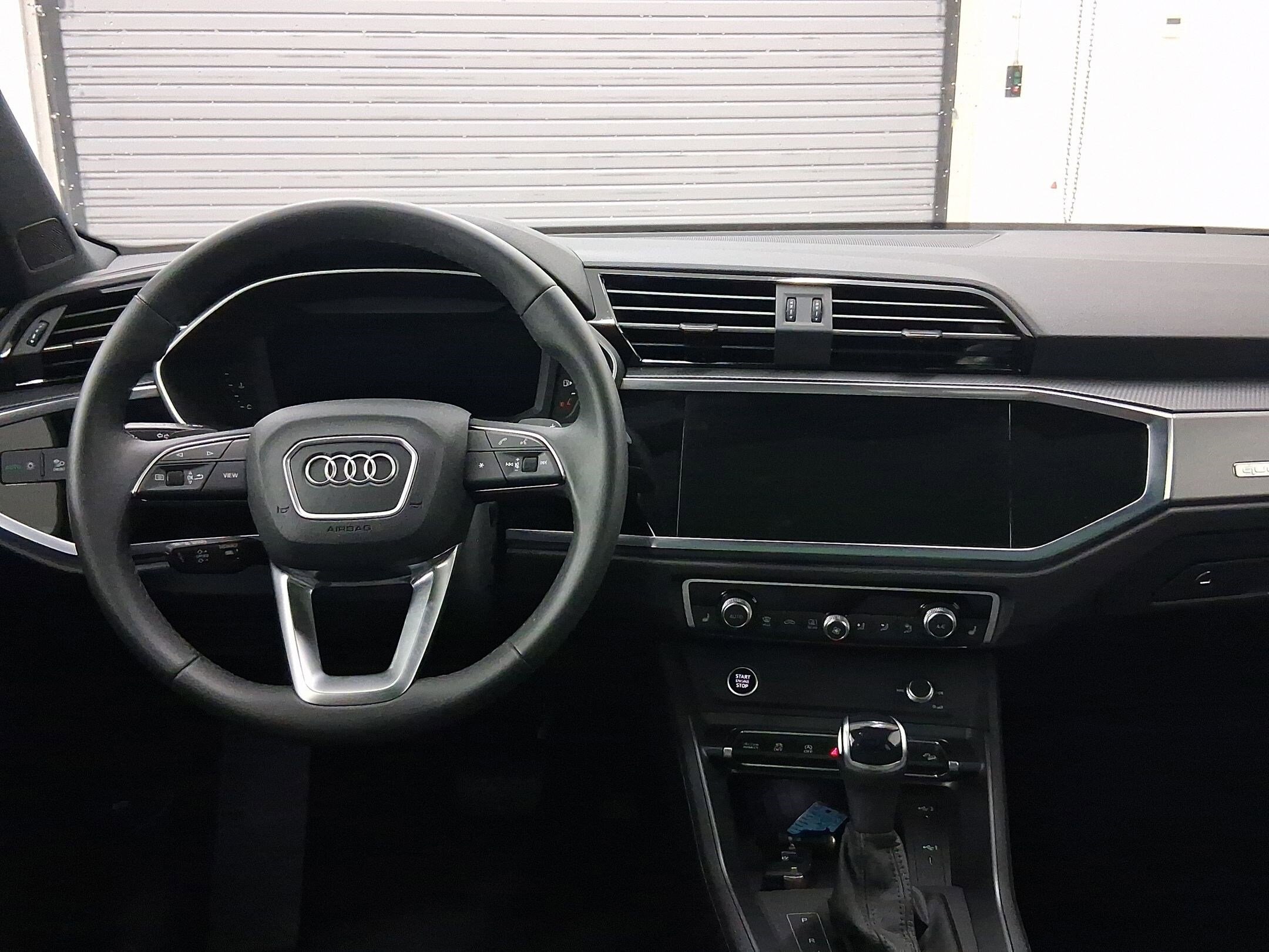 2025 Audi Q3 S line Premium photo 3