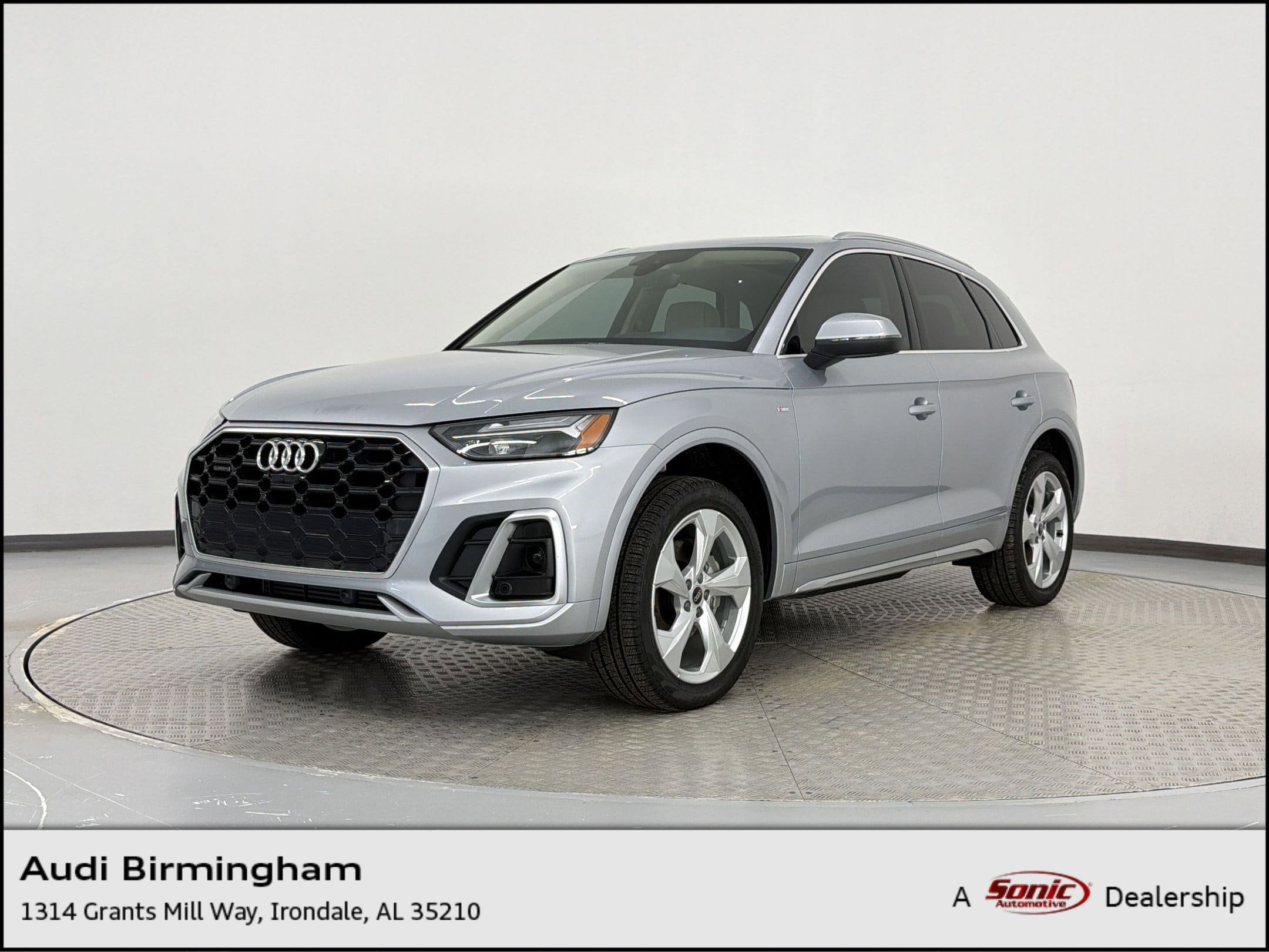 2025 Audi Q5 45 Premium Plus's photo