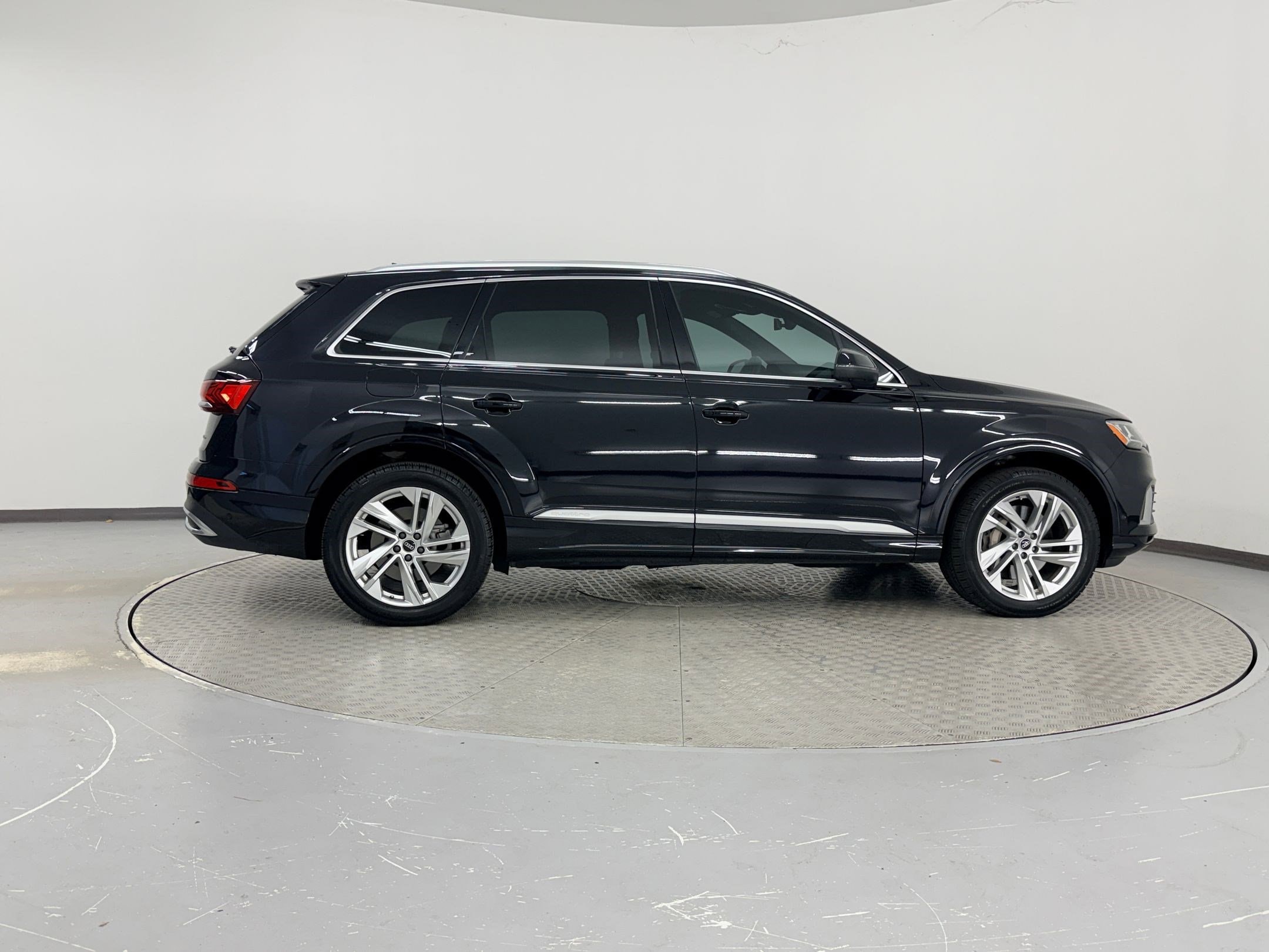 2021 Audi Q7 Premium Plus photo 3