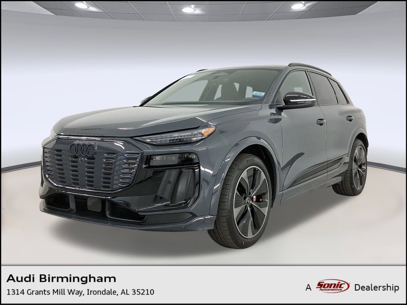 2025 Audi SQ6 e-tron Prestige's photo