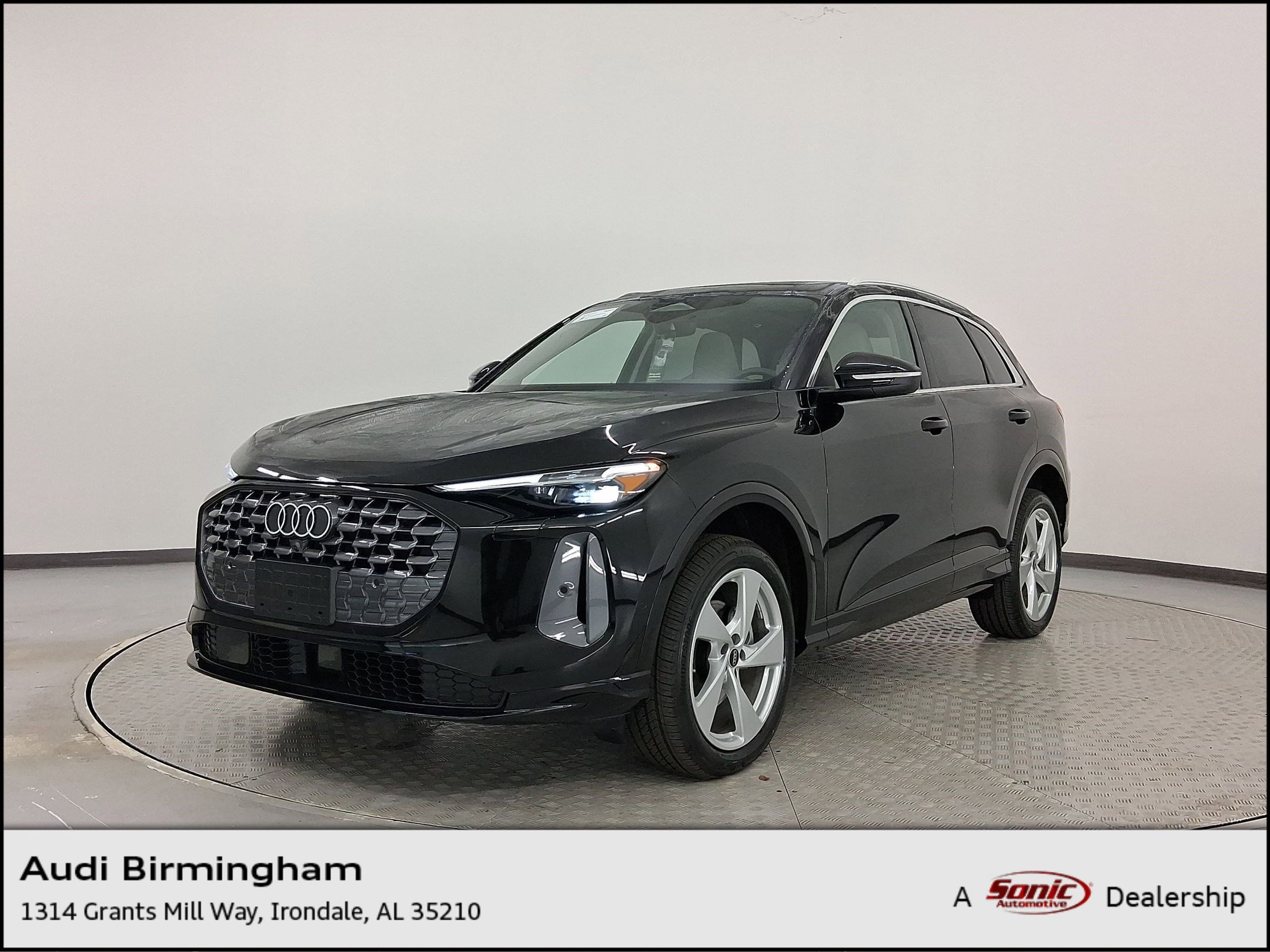 2025 Audi New Q5 Premium Plus's photo