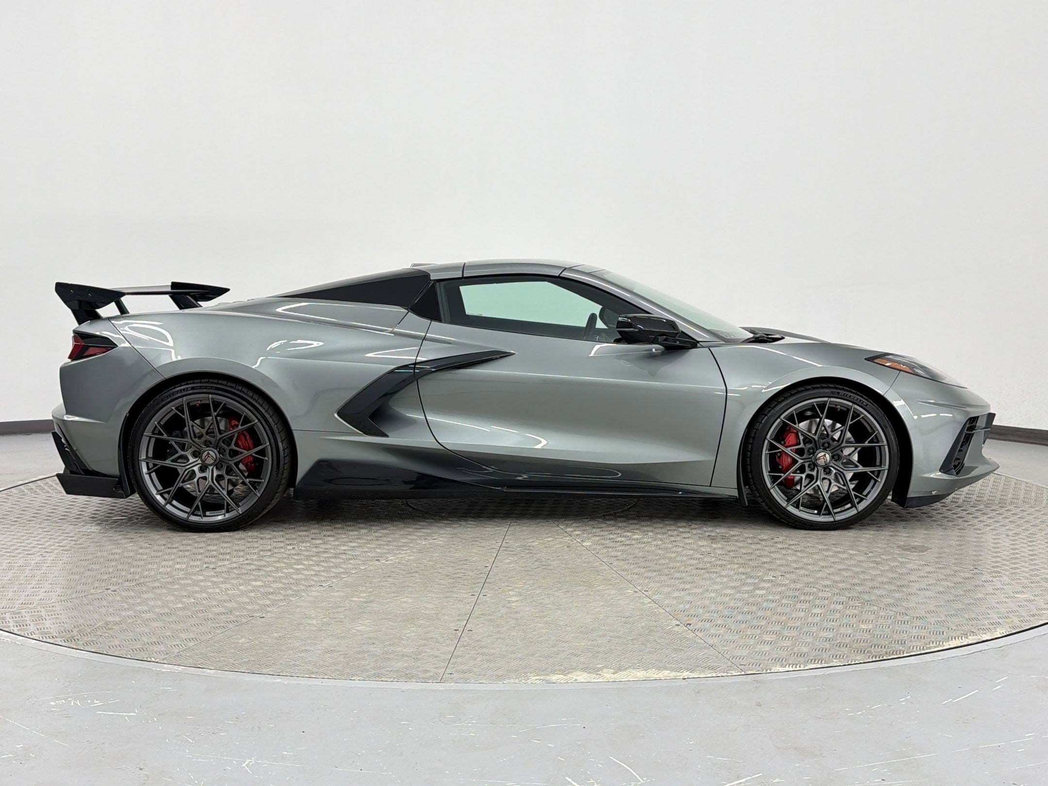 2024 Chevrolet Corvette Stingray 3LT photo 3