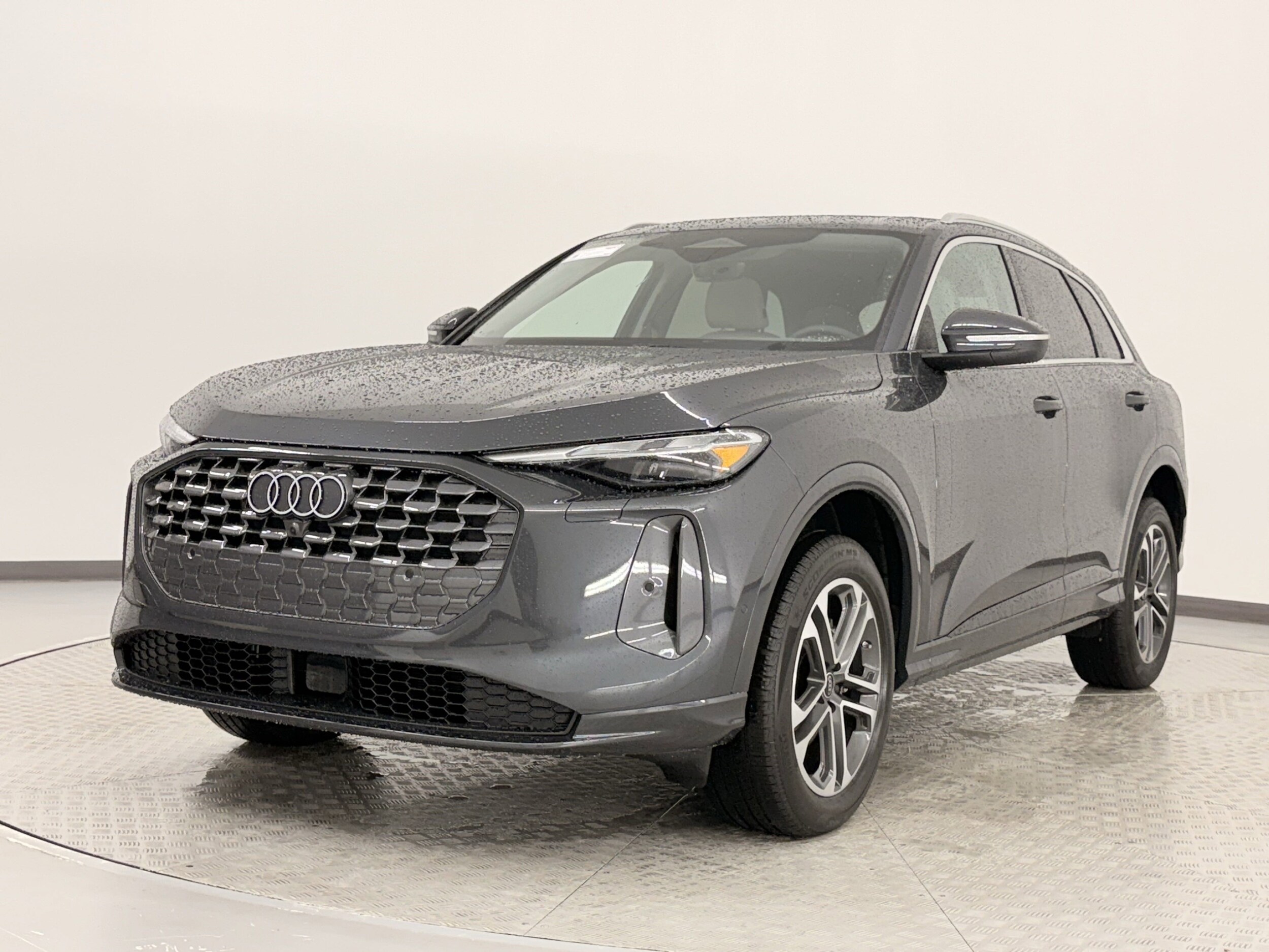 2025 Audi Q5 Premium Plus photo 3