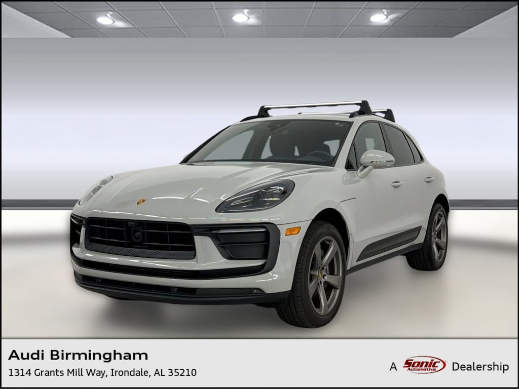 Used 2024 Porsche Macan Macan (AWD) SUV