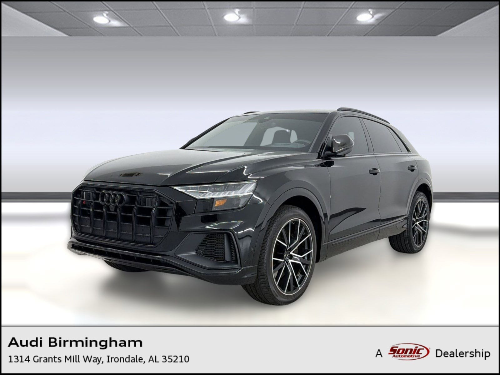 2023 Audi SQ8 Prestige's photo