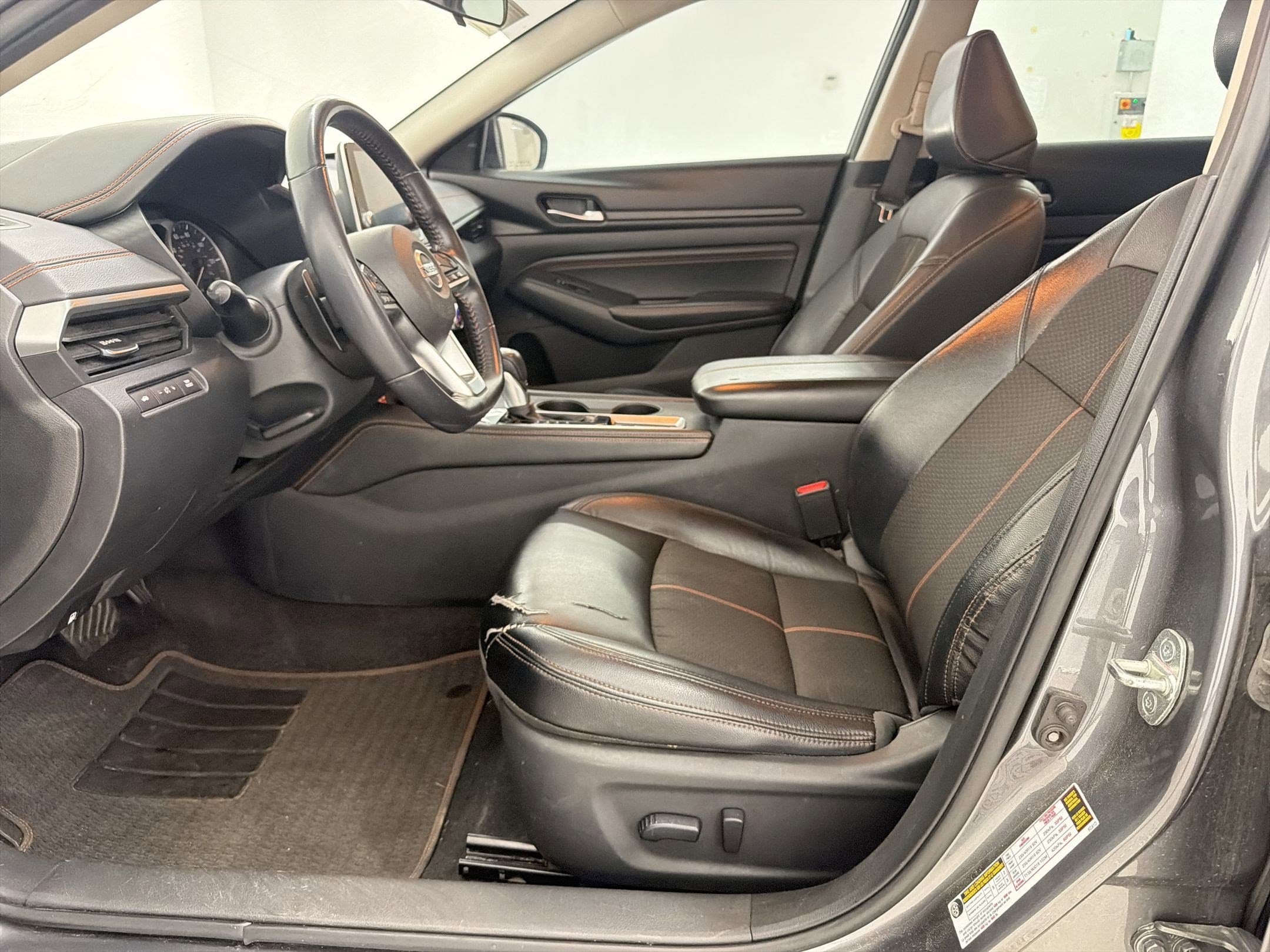 2021 Nissan Altima 2.5 SR photo 4