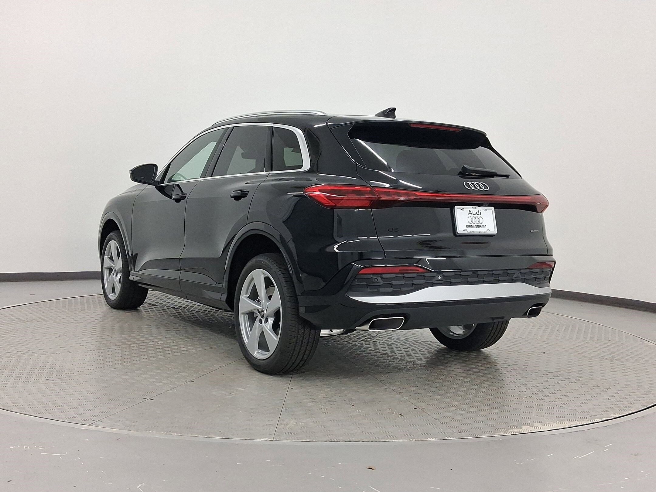 2025 Audi Q5 2.0T Premium Plus photo 3