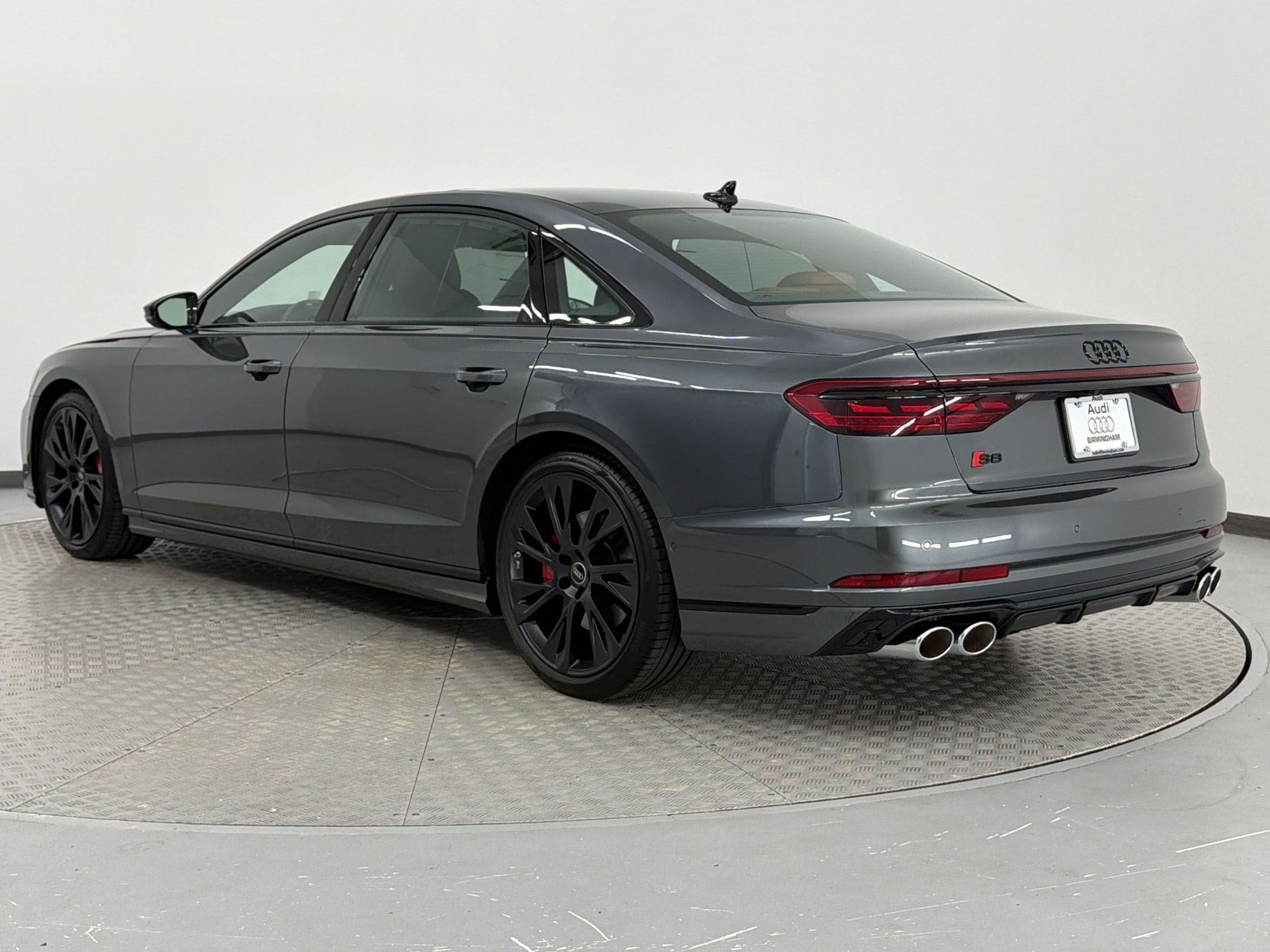 S8 Quattro Sedan