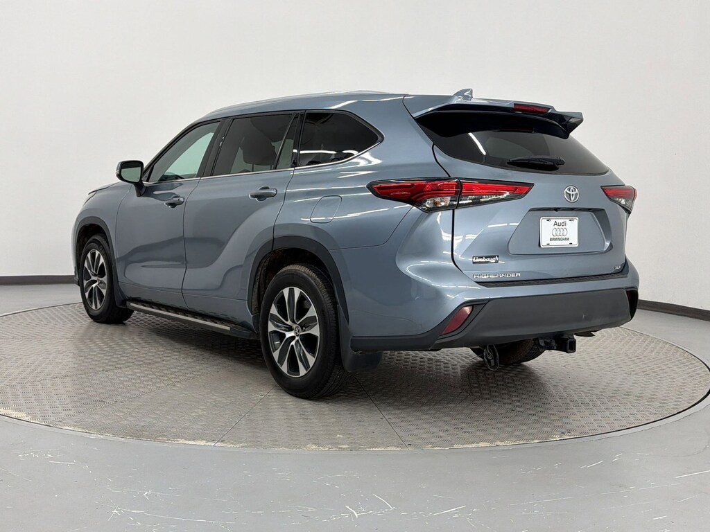 Used 2022 Toyota Highlander XLE SUV