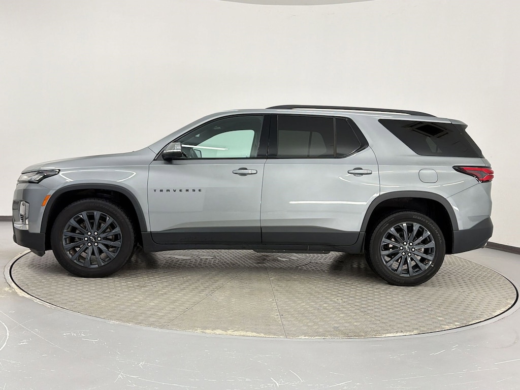 Used 2023 Chevrolet Traverse RS SUV