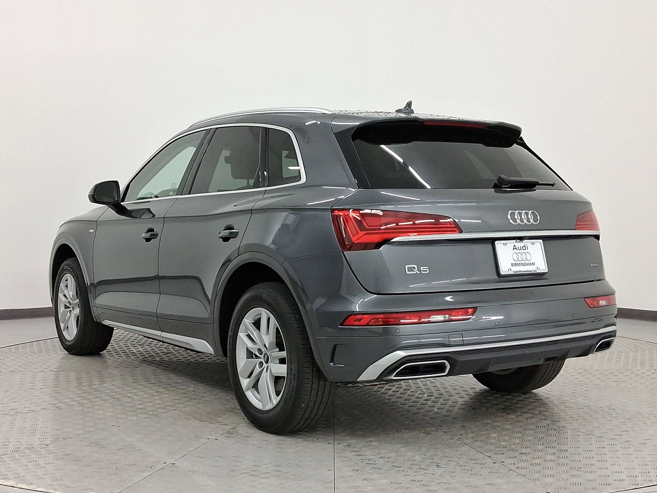 2022 Audi Q5 S line Premium photo 3