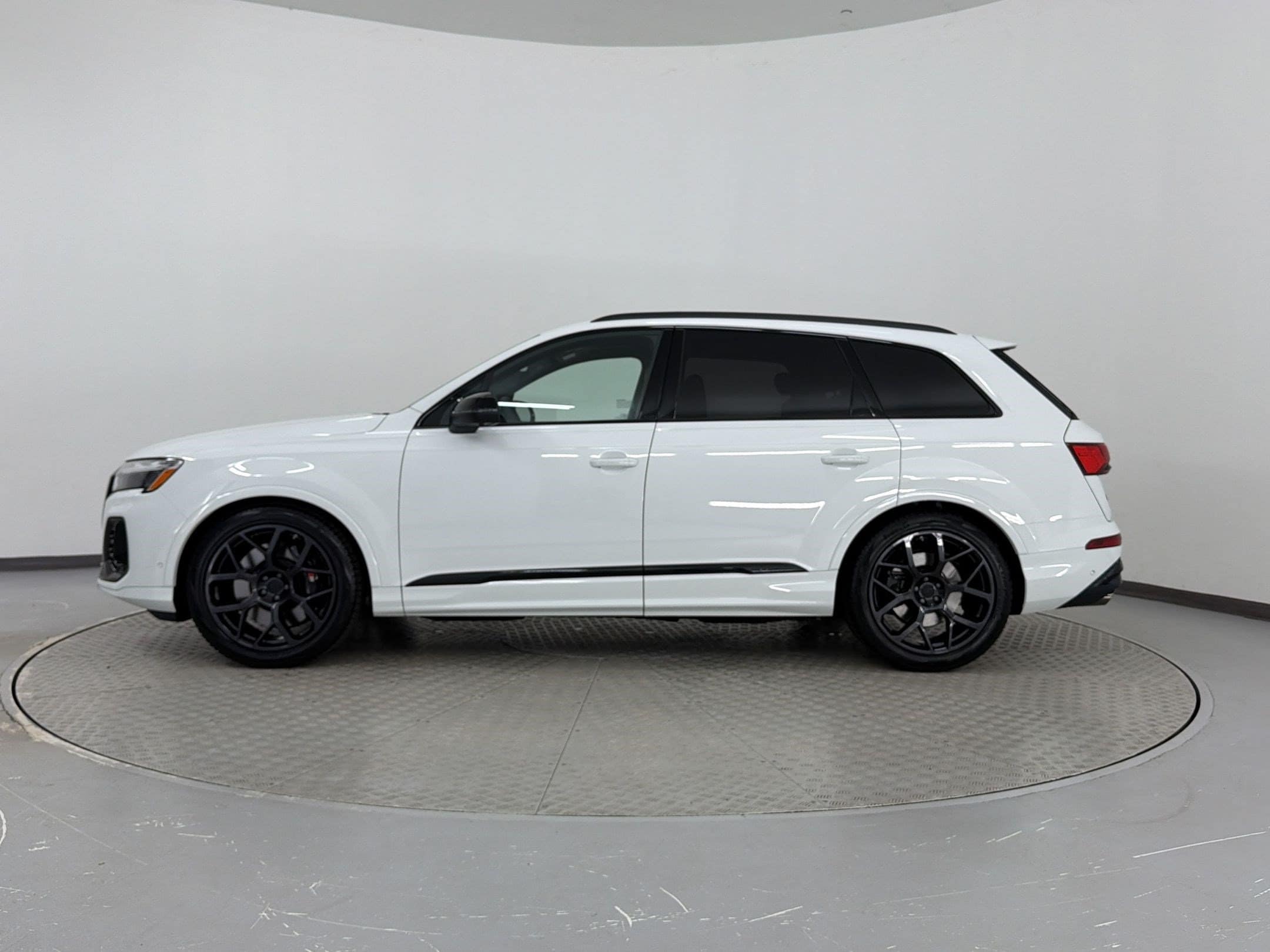 SQ7 Prestige SUV