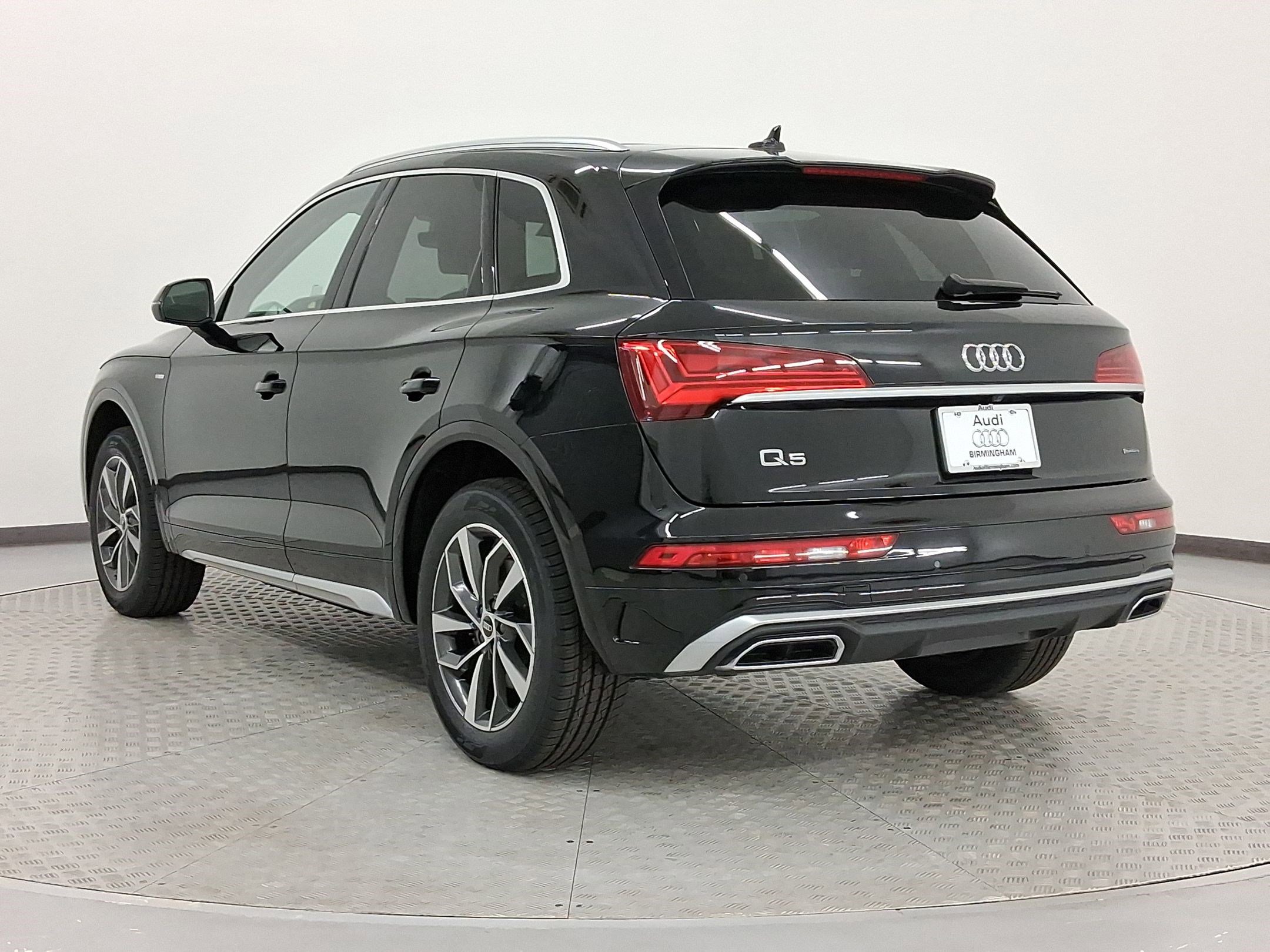 2023 Audi Q5 S line Premium Plus photo 3
