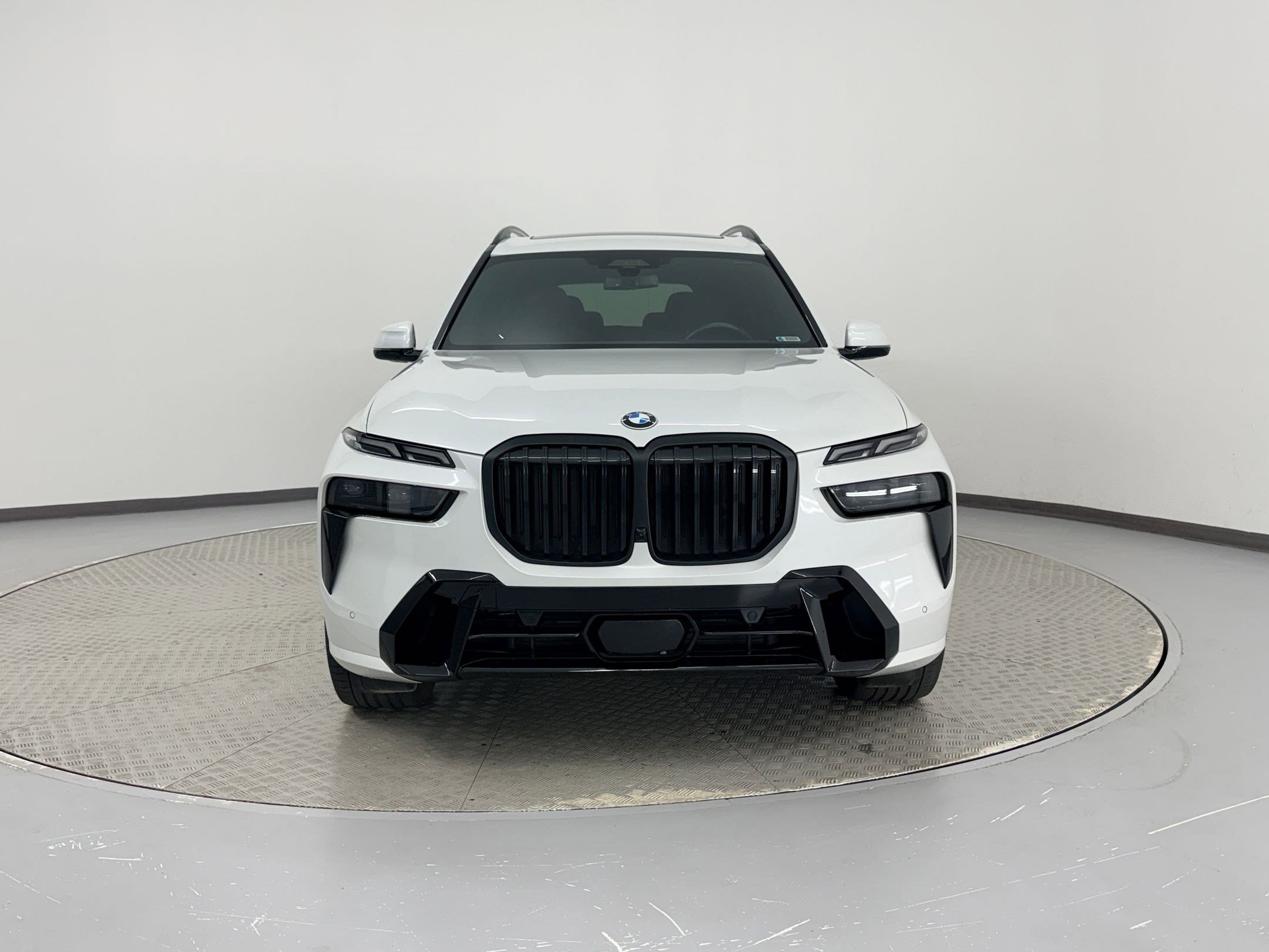 2023 BMW X7 xDrive40i photo 6