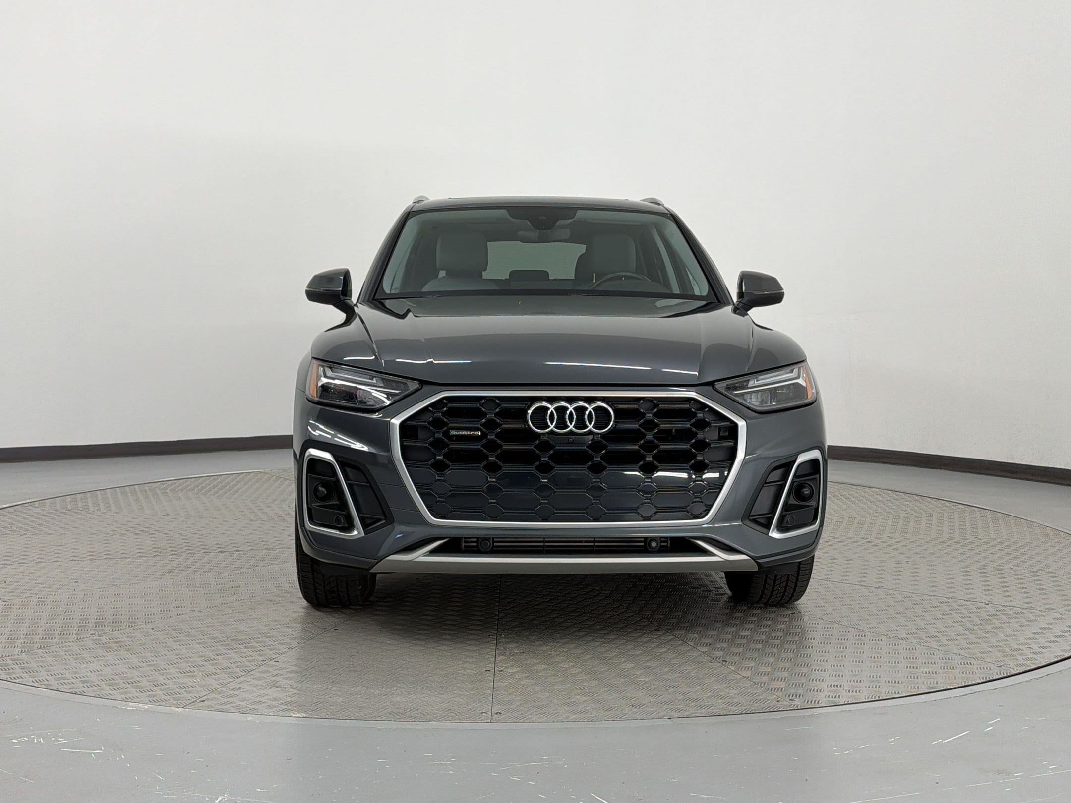 Q5 S Line Premium Plus SUV