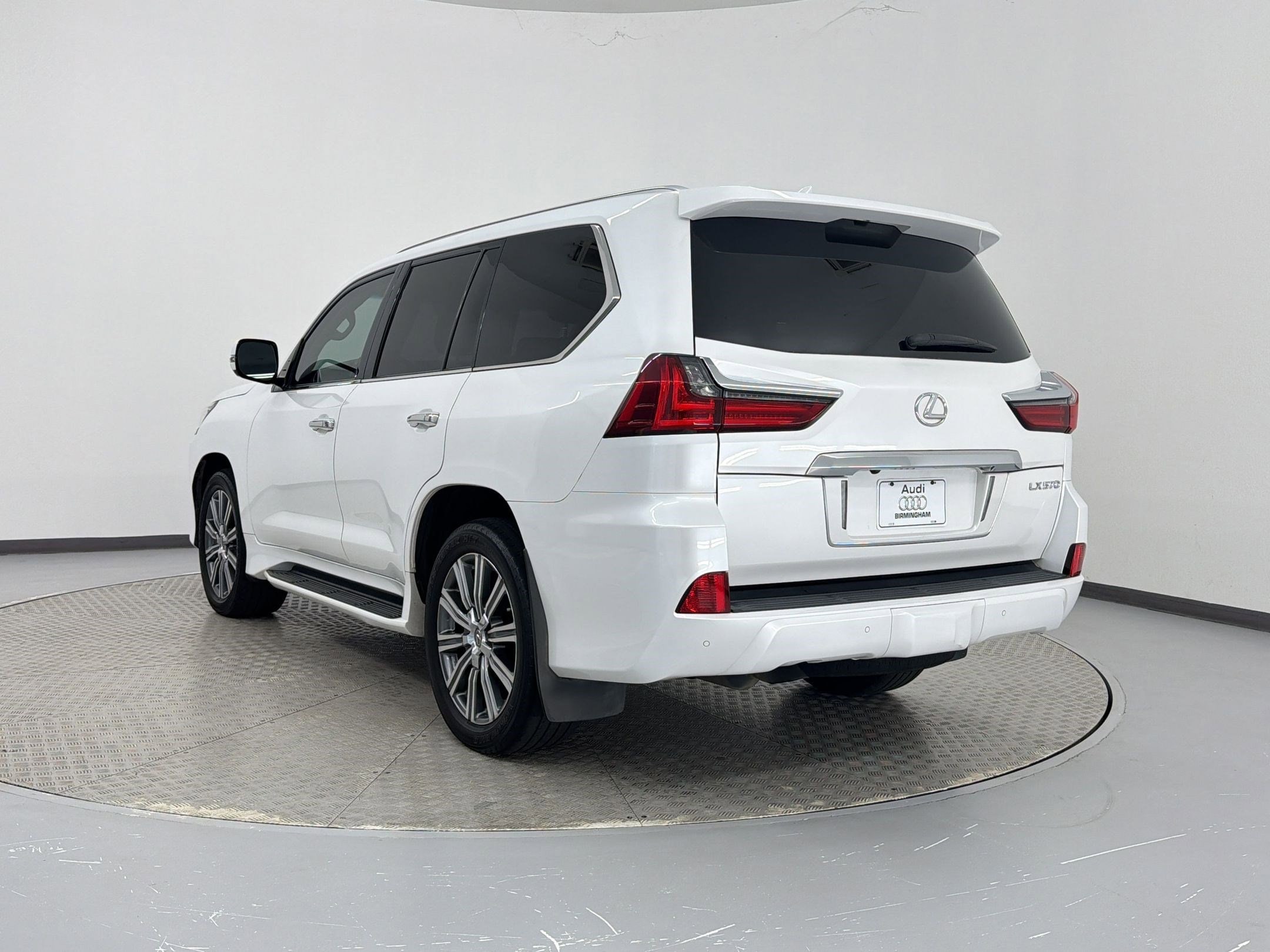 2019 LEXUS LX 570 LX 570 photo 2