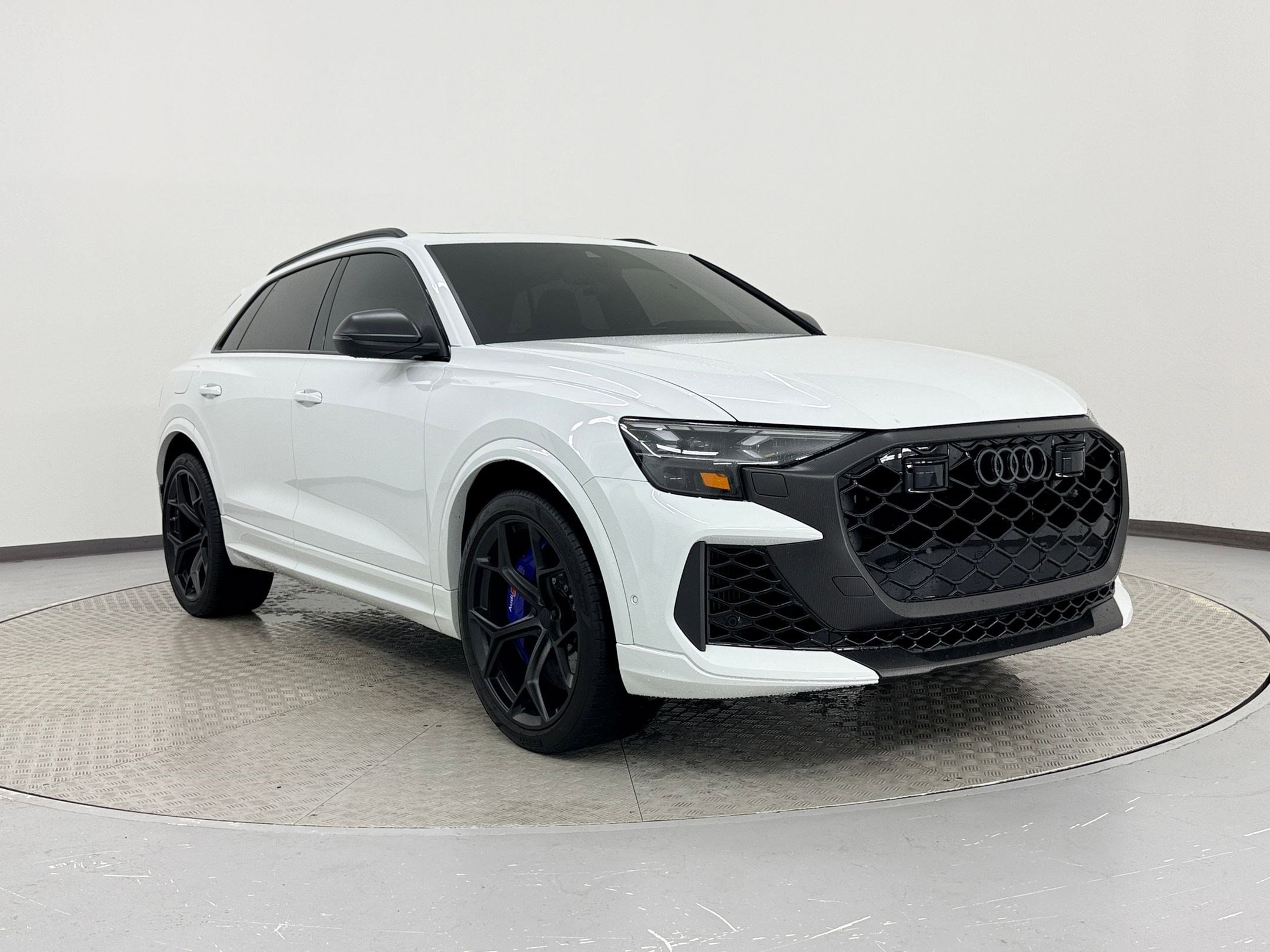 2026 Audi RS Q8 performance photo 6
