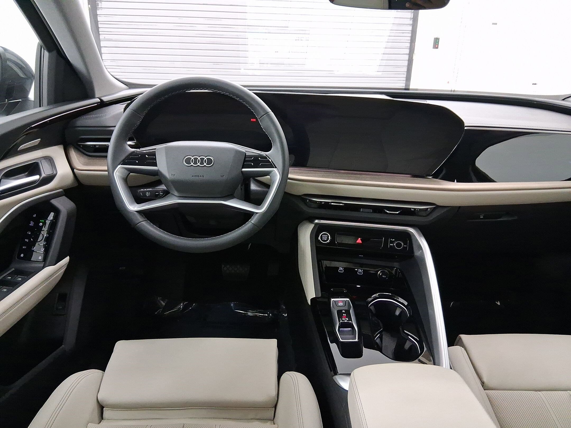 2025 Audi Q5 2.0T Premium Plus photo 4