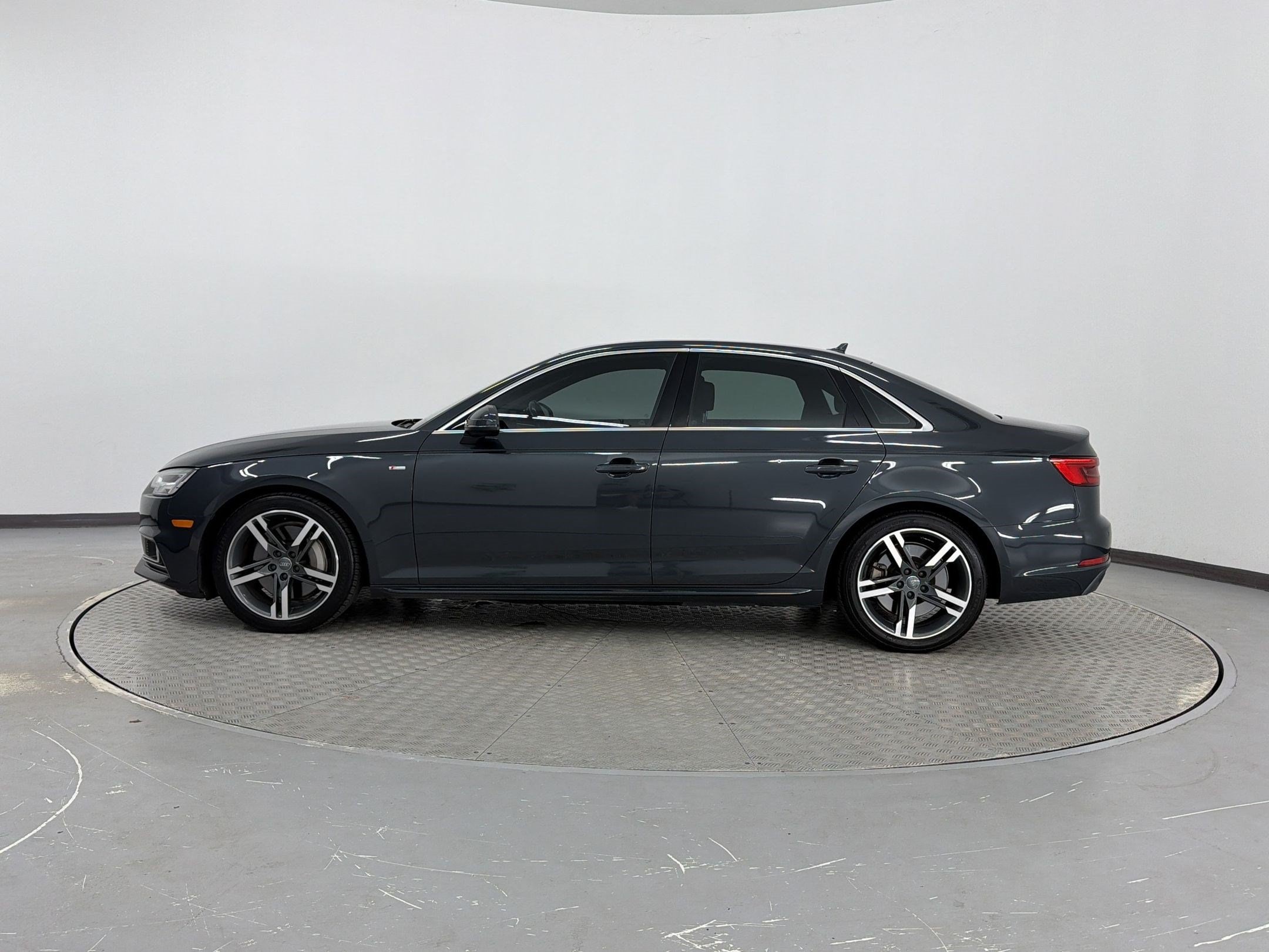 2017 Audi A4 Prestige Sedan