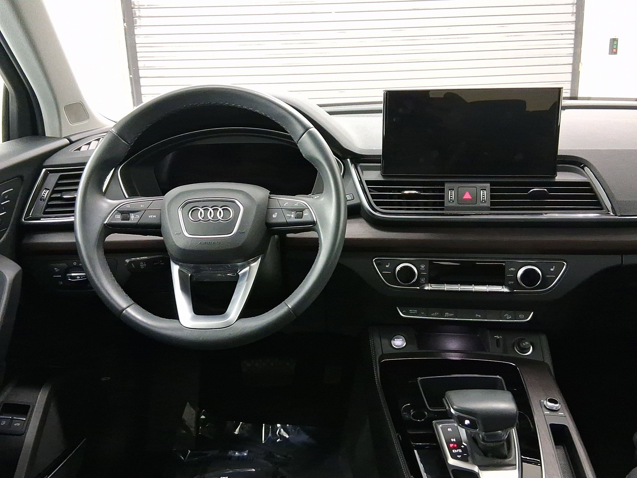 2023 Audi Q5 S line Premium Plus photo 3