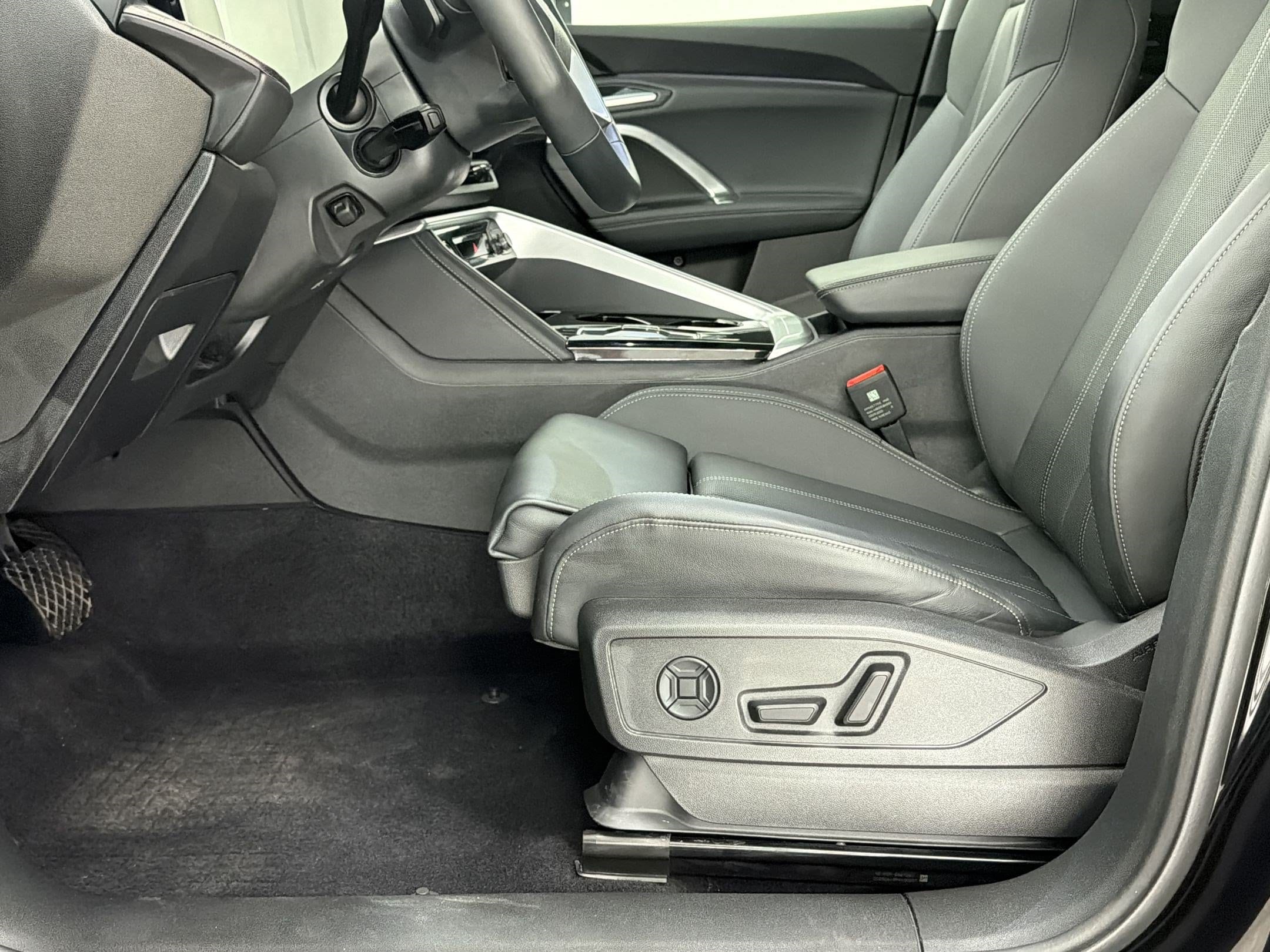 Q5 Sportback Premium Plus SUV
