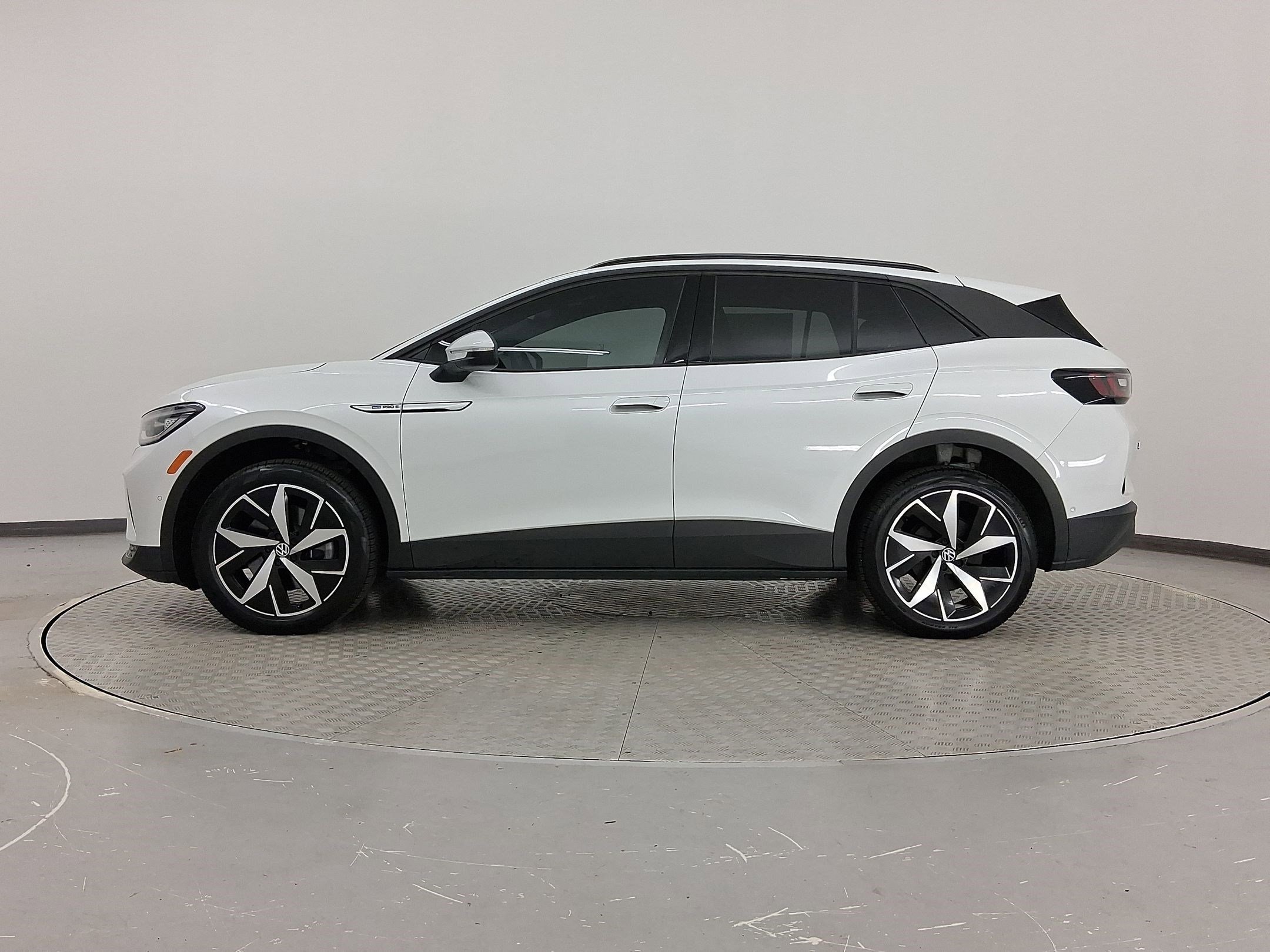 Used 2024 Volkswagen ID.4 PRO S with VIN 1V2WSPE8XRC002814 for sale in Irondale, AL