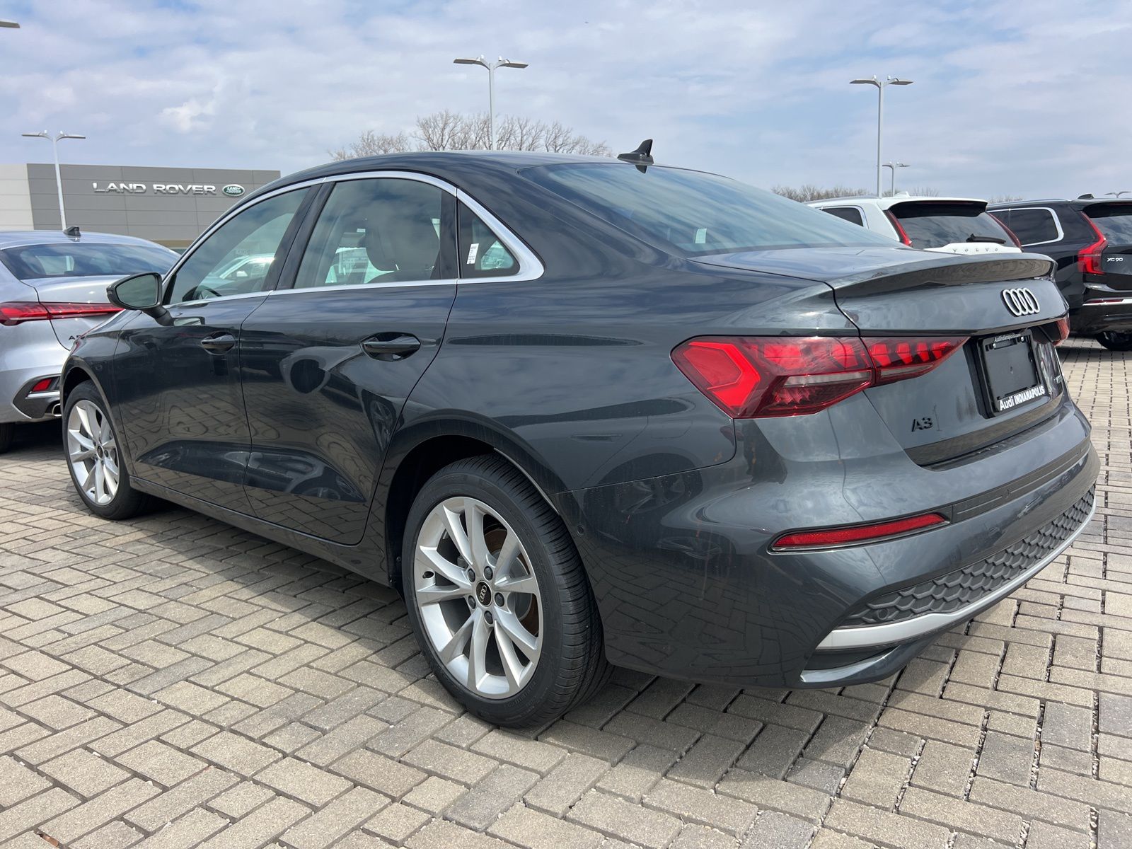 View vehicle photo 2